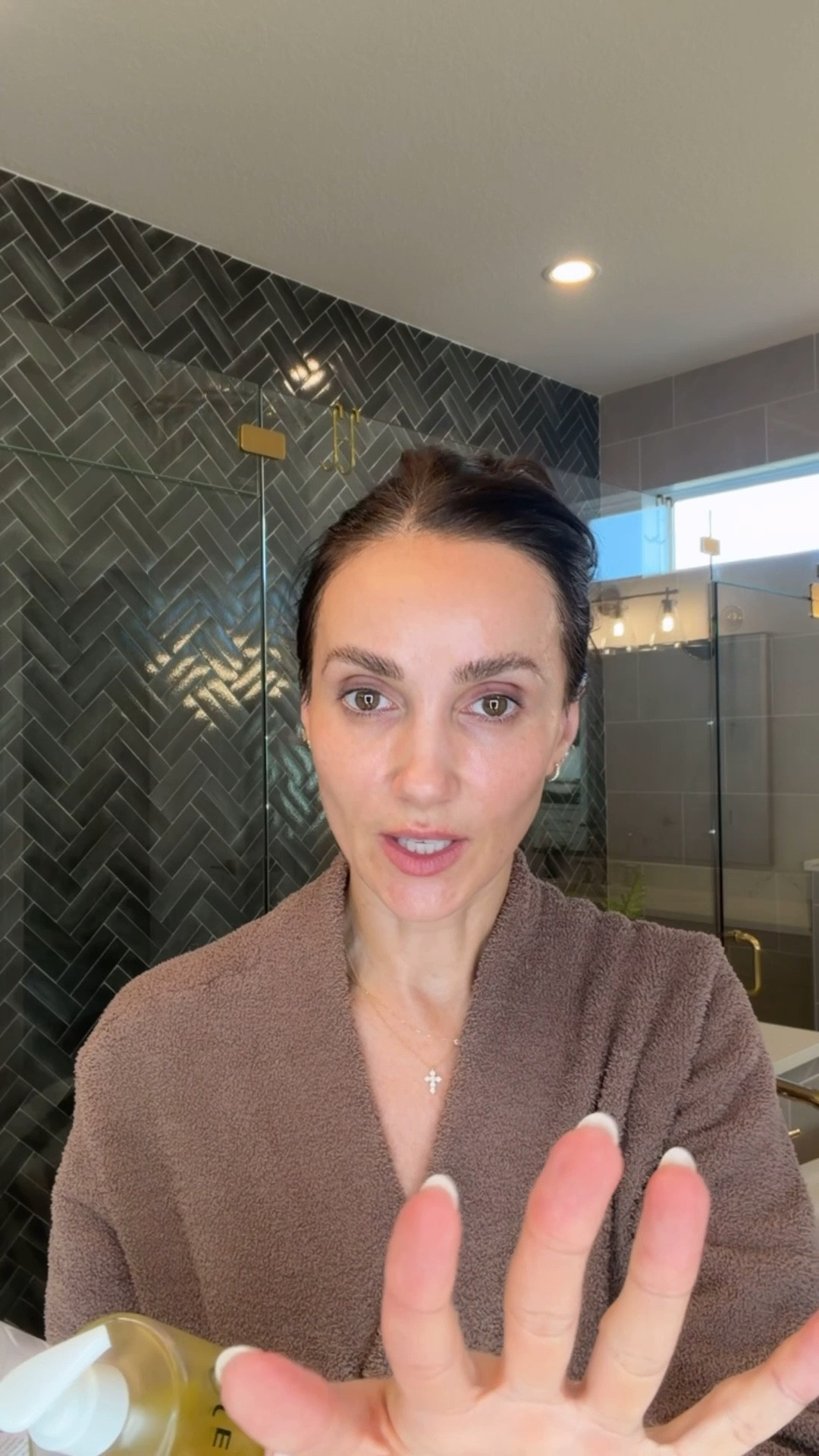 My nighttime anti-aging beauty hack, my faves from Osea code ANNAOSEA10.

osea dream bio- retinol body serum, osea body serum, osea body oil, body skincare routine, beauty hacks, anti-aging hacks, beauty tips, annabrstyle.

#LTKBeauty #LTKFindsUnder50 #LTKFindsUnder100