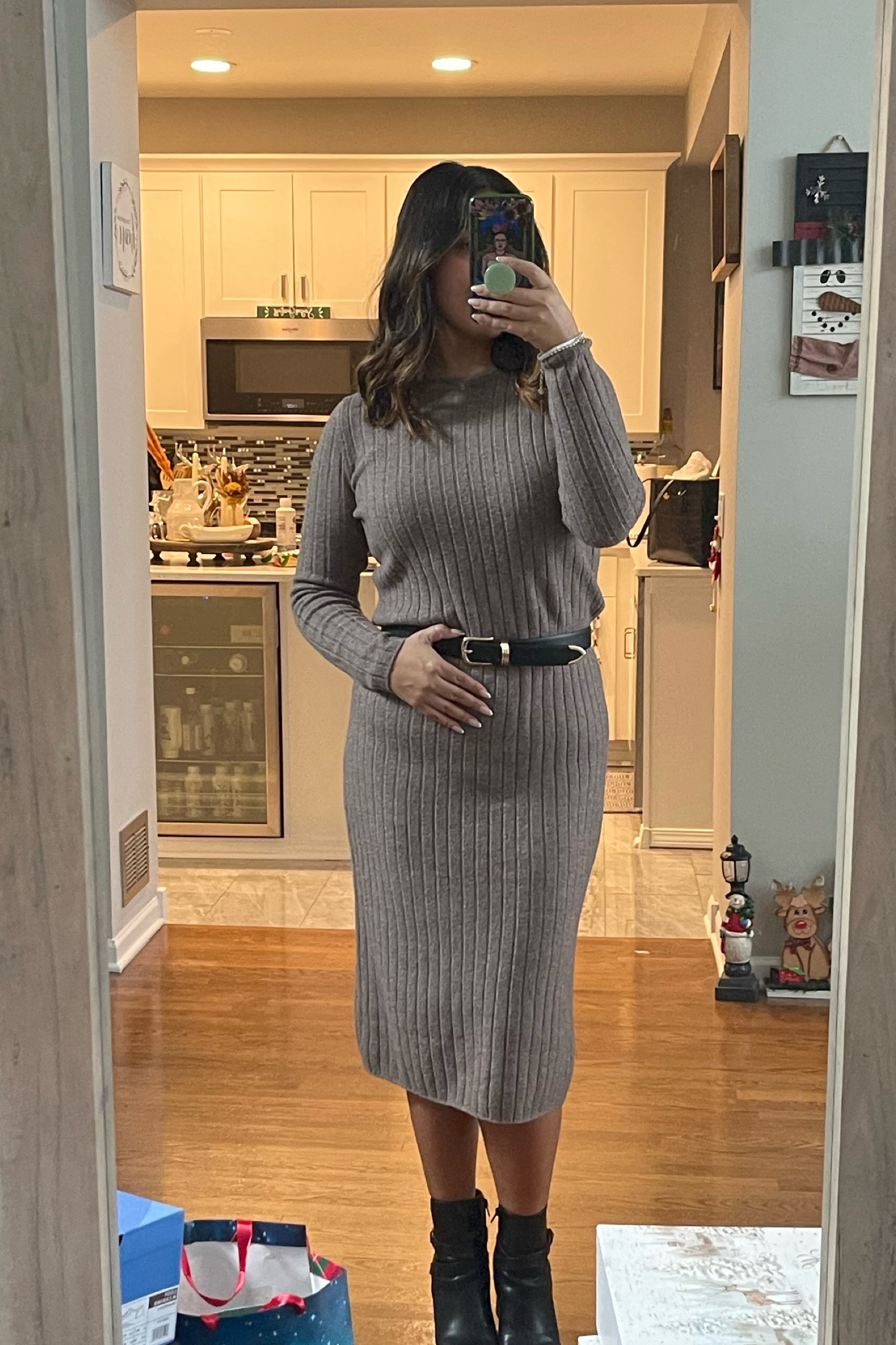 Cute comfy dress! This one is from target! Here are similar ones!

#LTKSeasonal #LTKMidsize #LTKMostLoved