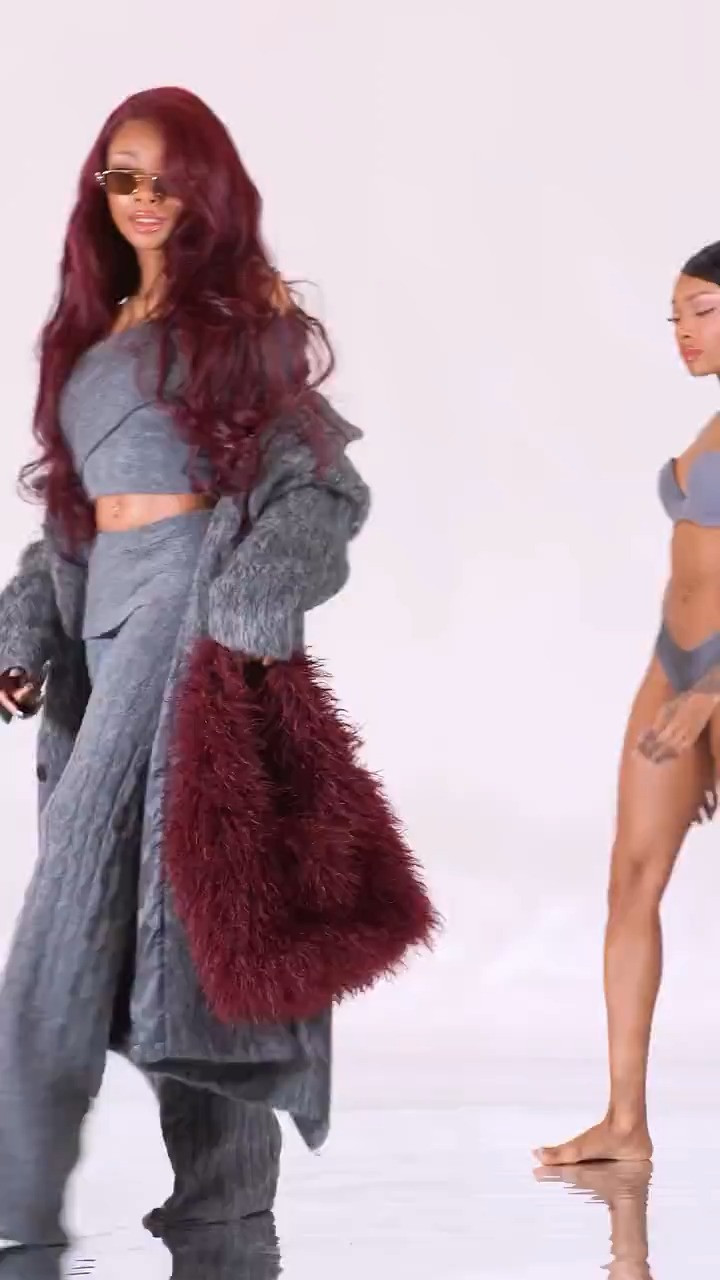 What do you guys think about this very casual ‘Lets dress me up’ compared to my usual ? And my red coat is from @Missguided for everyone’s who’s been asking ❤️ 

//Fashion, Outfits, Outfit Ideas, Coats, Tops for Women, Trousers, Bags, Heels, Bucket Hat

#foryoupage #letsdressmeup  

 

#LTKSeasonal #LTKStyleTip #LTKItBag