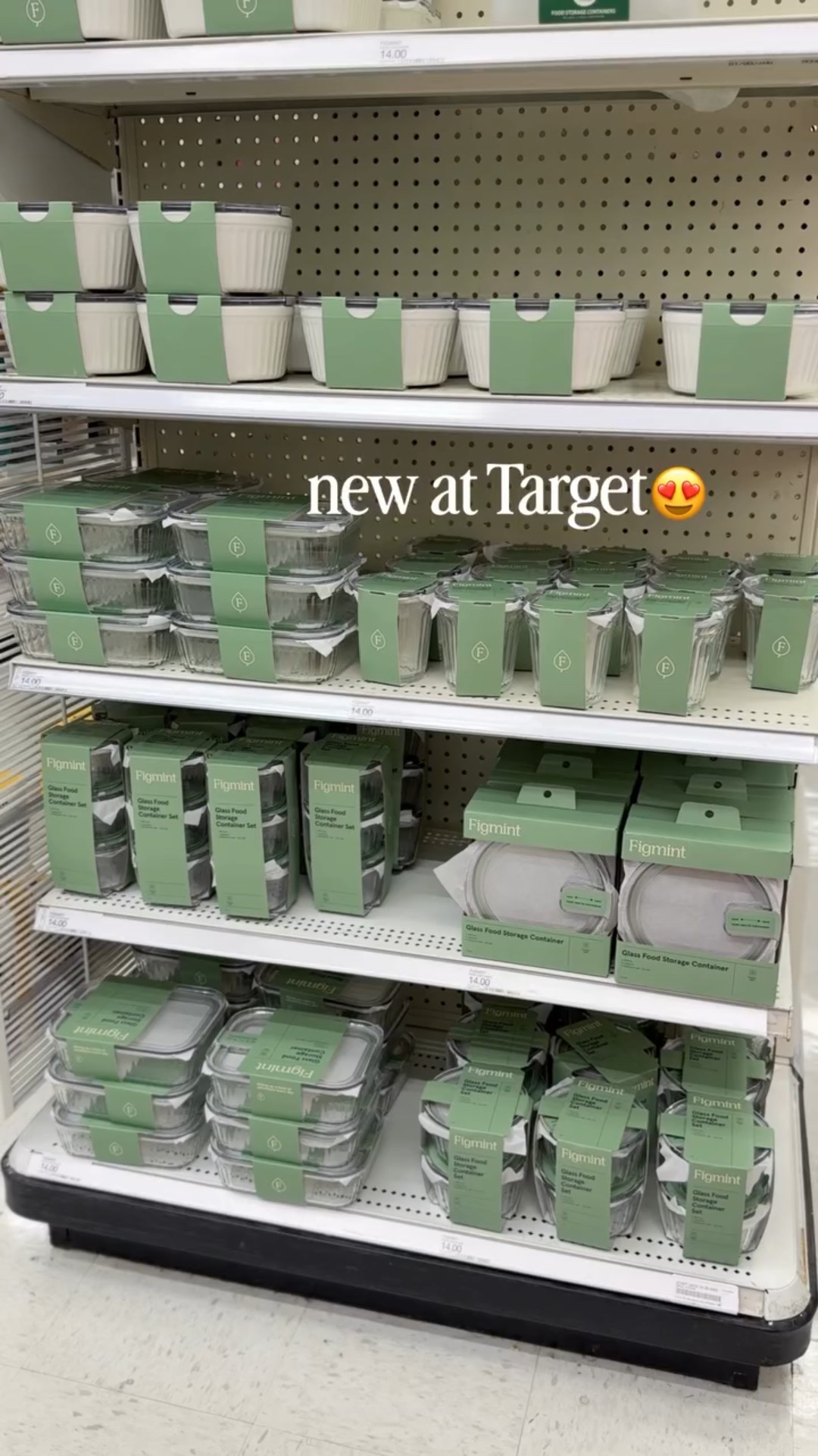 You know I love all the glass food storage containers so this end cap made me extra happy😍

#targetfinds #newattarget #kitchenfinds #targethome #homefinds