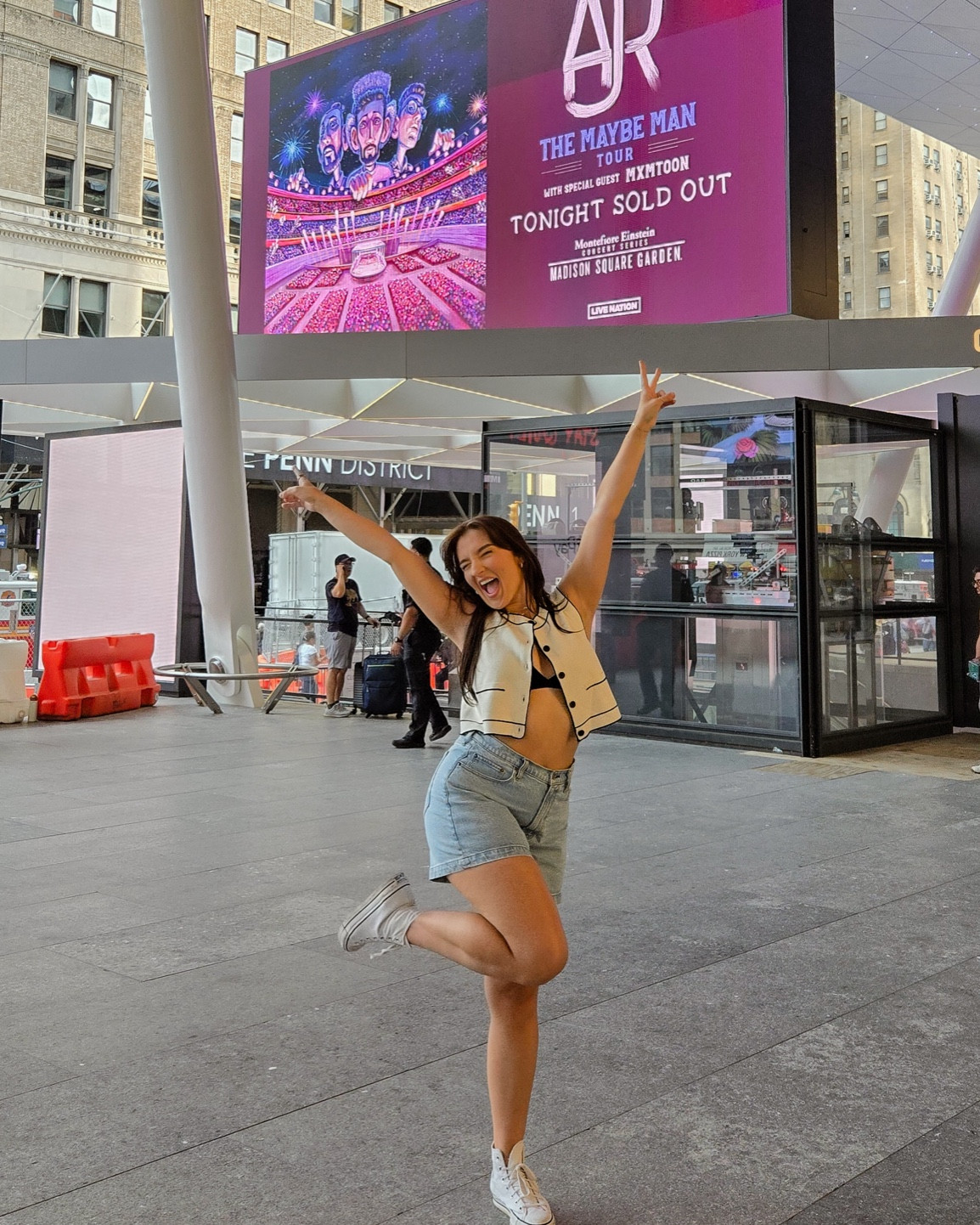 concert fit 
(Bra from PINK)

#LTKFindsUnder100 #LTKMidsize #LTKParties