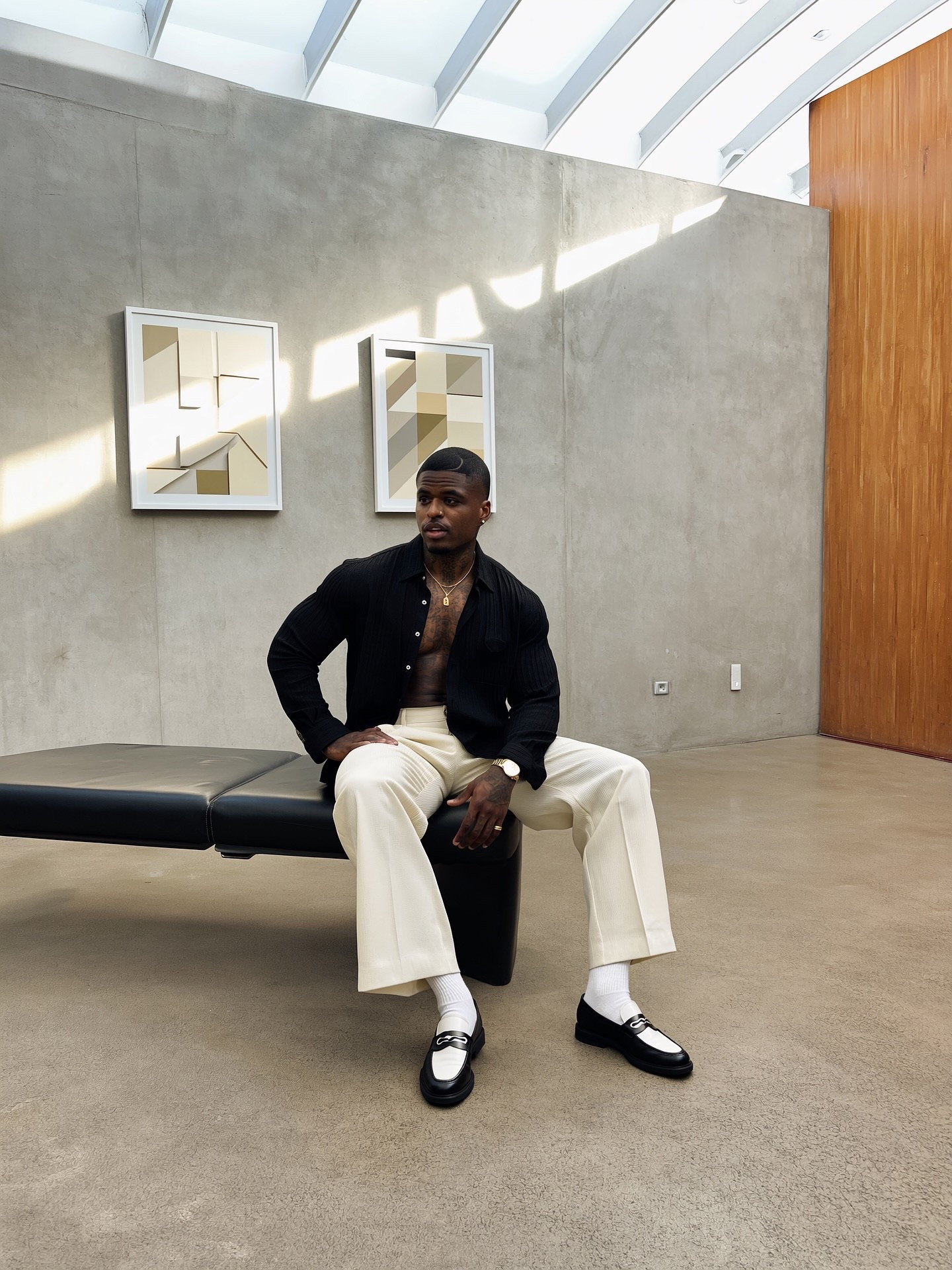 #FashionInspo  
#StreetStyle  
#OOTDInspo  
#StyleGoals  
#TrendAlert  
#ChicVibes  
#UrbanFashion  
#WardrobeEssentials  
#StyledByMe  
#FashionAesthetic 
#LTKStyleTip

#LTKgrwm #LTKMens #LTKootd