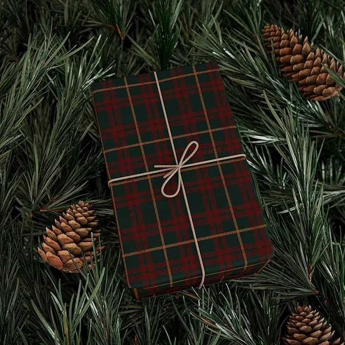 FriendsCustom Classic Tartan Christmas Wrapping Paper Rolls, Deep Red and Green Pattern Plaid Bul... | Amazon (US)