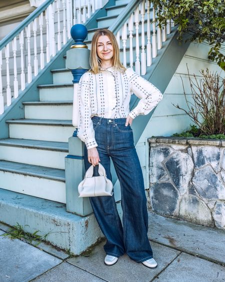 Embroidery cotton shirt paired with high waisted wide leg jeans ✨ Trendy and timeless all in the same outfit. 