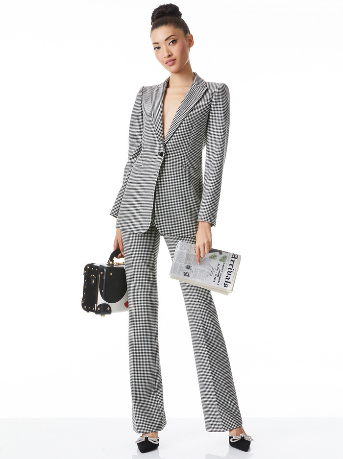 BREANN LONG FITTED BLAZER | Alice + Olivia