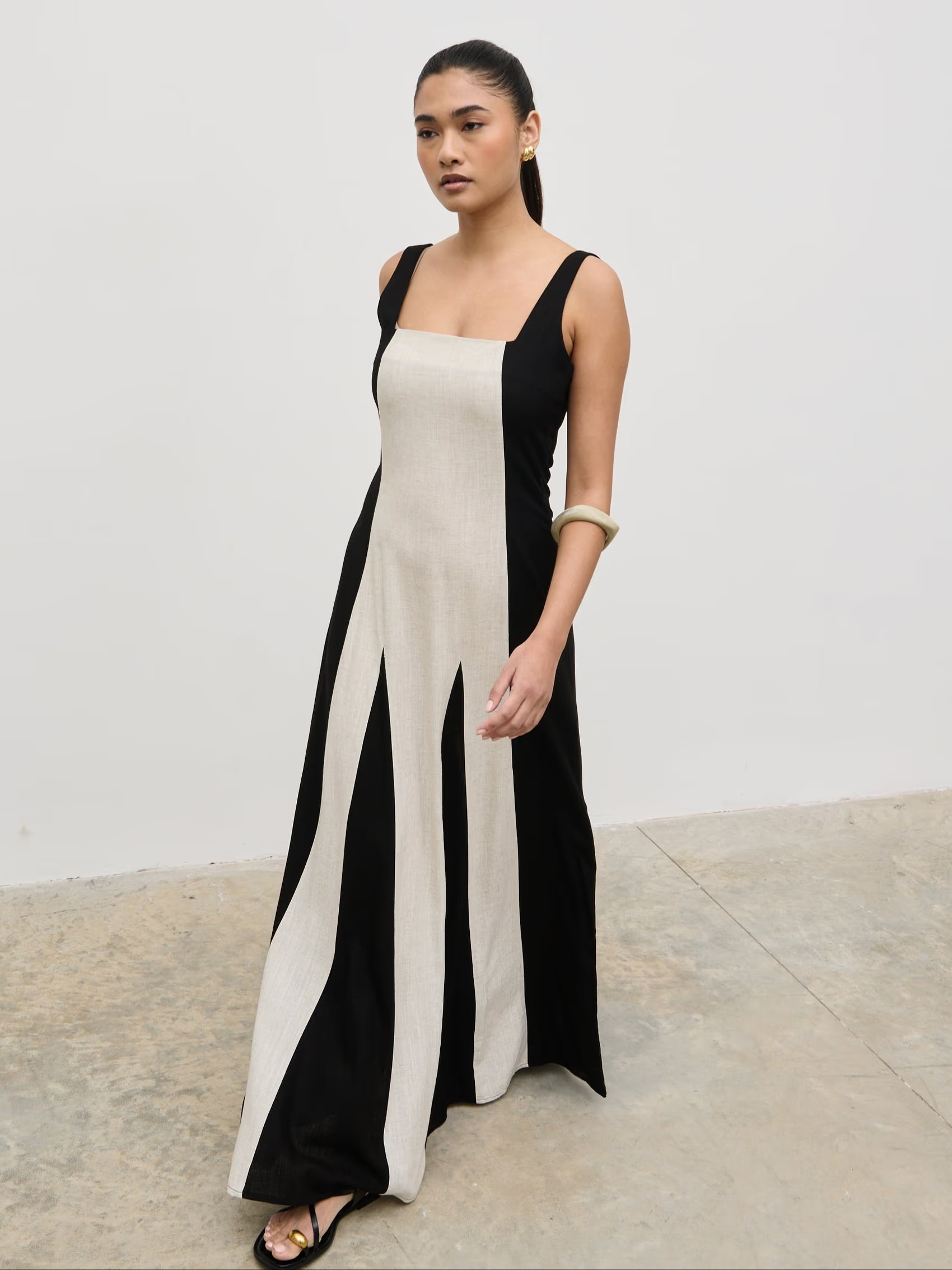 Ella Square Neck Contrast Maxi Dress - Natural and Black | Pretty Lavish (UK)