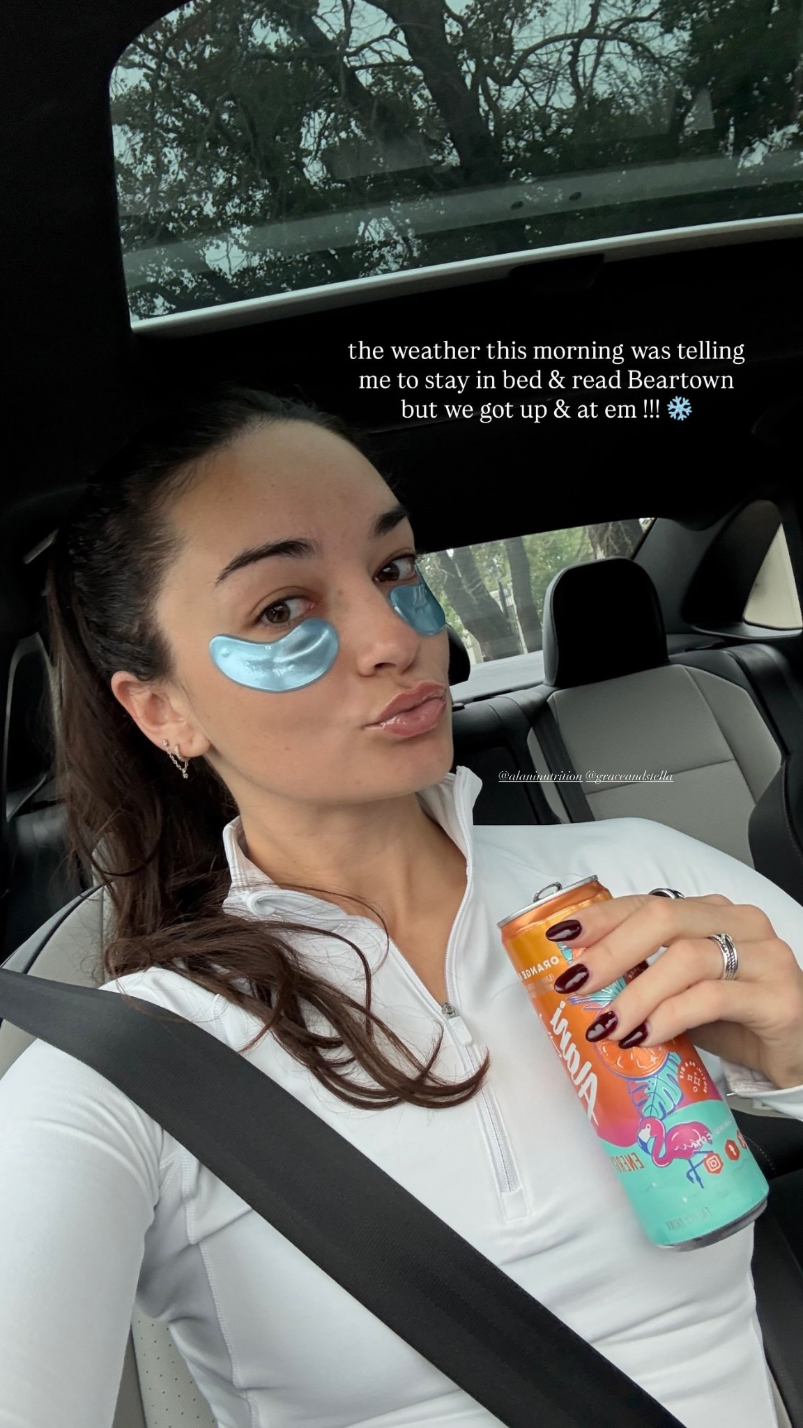 the weather this morning was telling me to stay in bed & read Beartown but we got up & at em !!! ❄️ @alaninutrition @graceandstella