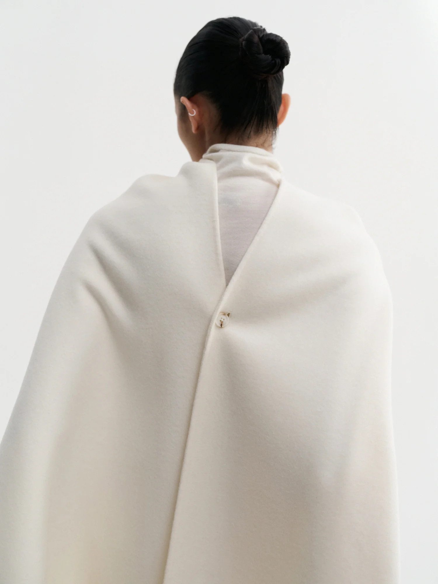 Colette Doublé Cape, cream | Almada Label
