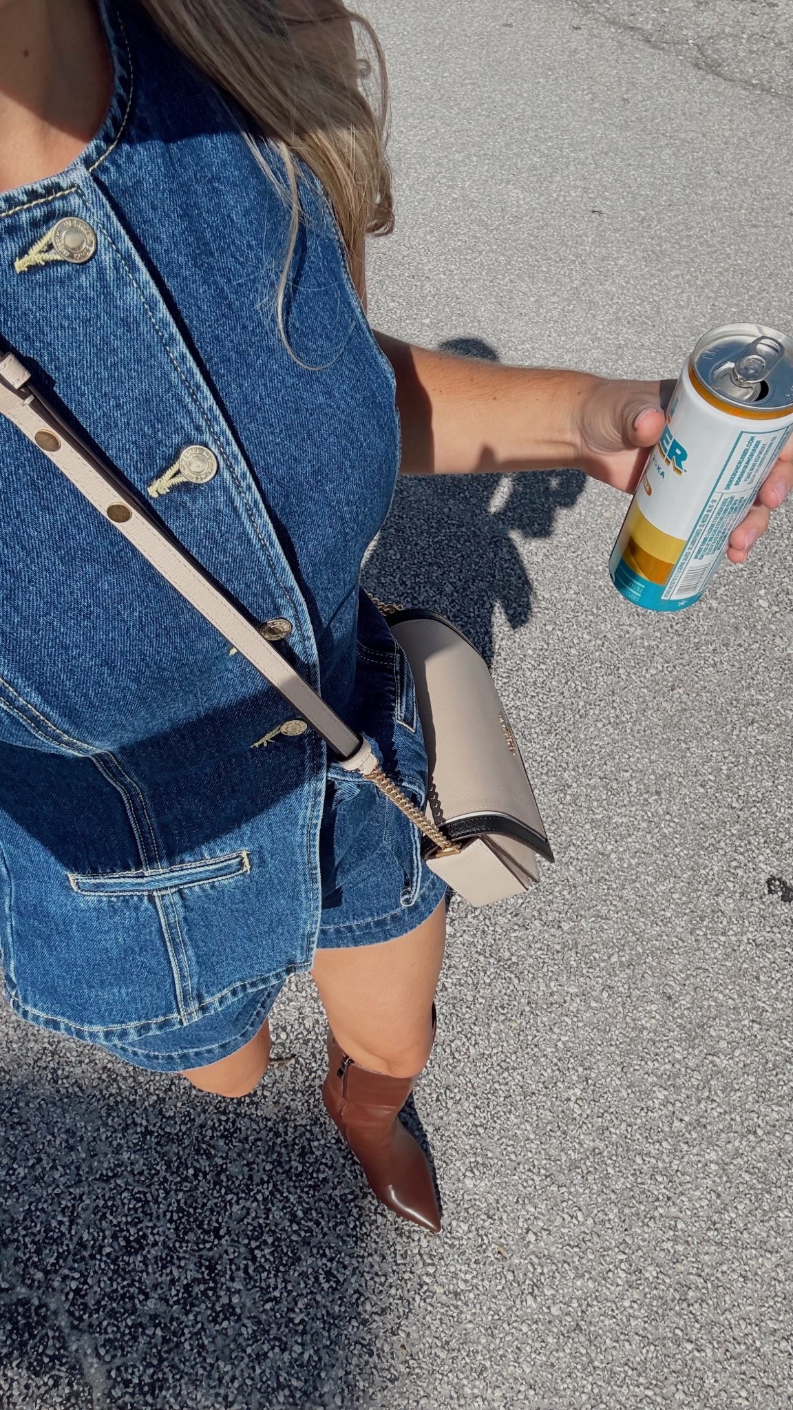 Fall game day fit  
 
 
 
 
 
 #football #fallfashion #gamedayfit 