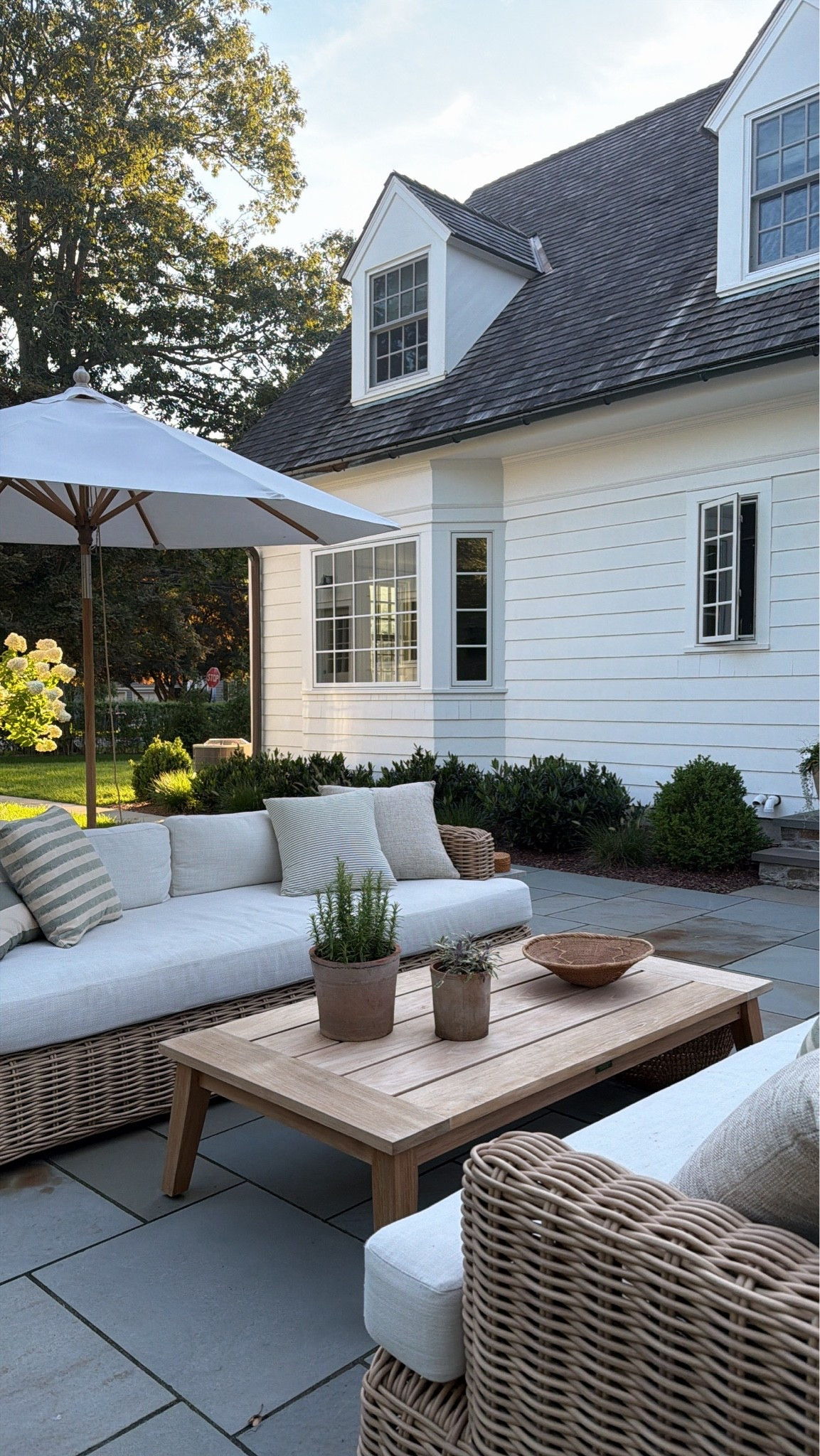 25% off our outdoor sofas ☀️

#LTKSeasonal #LTKHome