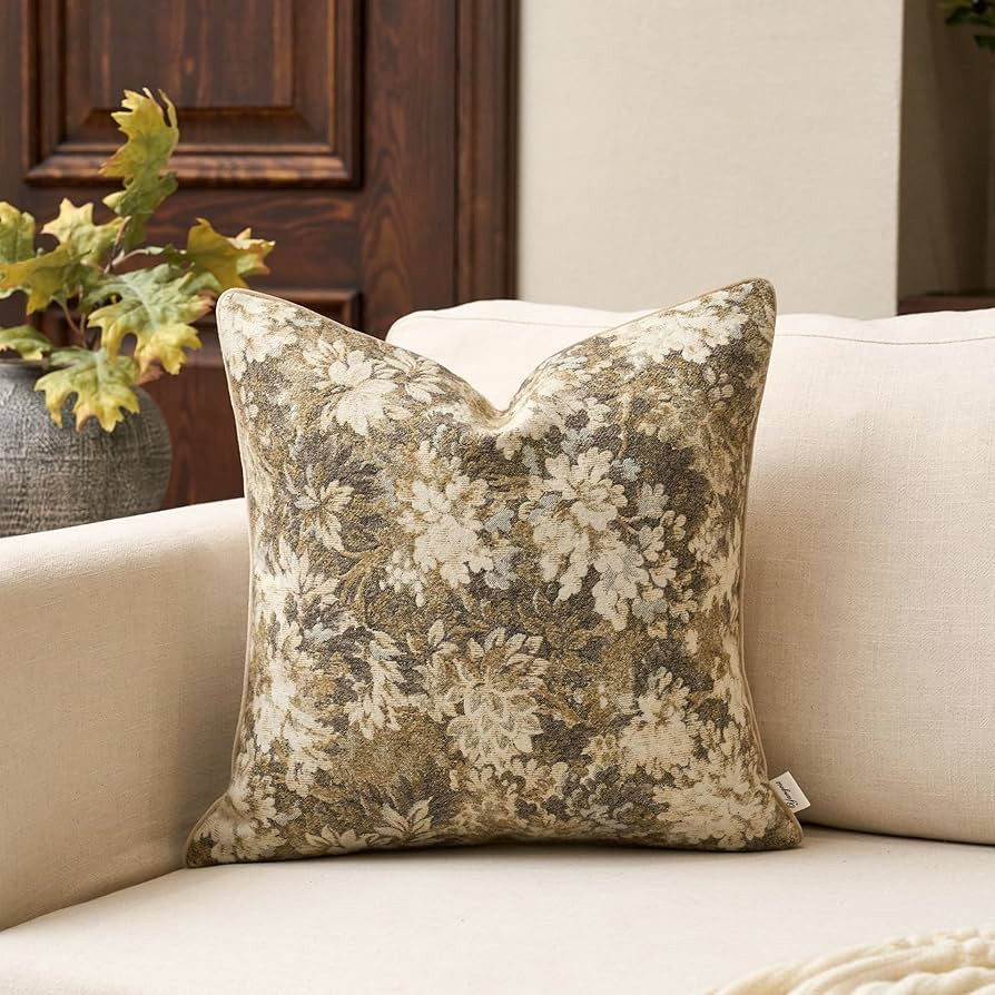 Yangest Neutral Floral Pillow Cover 20 x 20 Inches, Vintage Chenille Square Throw Pillow Cover So... | Amazon (US)