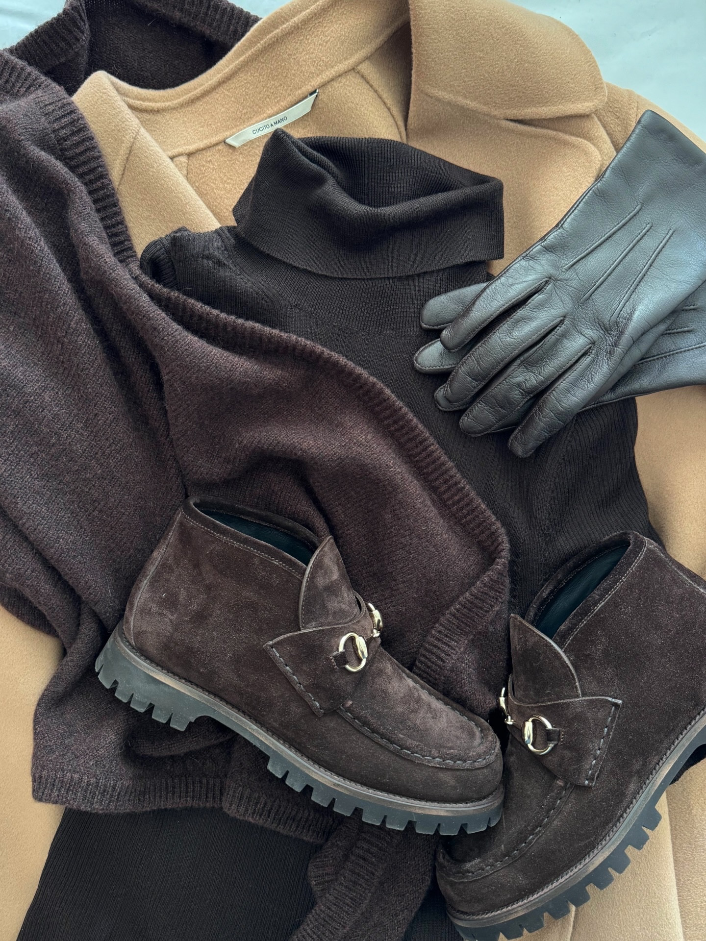 A little look from the weekend where I didn’t even need the gloves! The sun shone and it was actually quite mild, which gave me hope that Spring might be on the way 🤞🏼 

This week sees me in the fitting room every day with Personal Styling appointment for both male and female clients - two appointments for the guys and three for the gals. I’m excited to be welcoming two new clients and continuing the style journeys for three clients. Each client has their own brief, budget and list of must haves for their appointment, so it’s set to be a fun week! 

www.clarewatkins.com

personal styling - women’s styling - women’s stylist - styling - style inspo - personal stylist - personal shopper - style inspiration - image consultant - style coach - stylist - fashion stylist - wardrobe stylist - style advice - style inspiration - men’s styling - men’s stylist 
.
.
.
.
.
#clarewatkinspersonalstyling #stylist#personalstylistmanchester #personalstylist #personalstylistcheshire