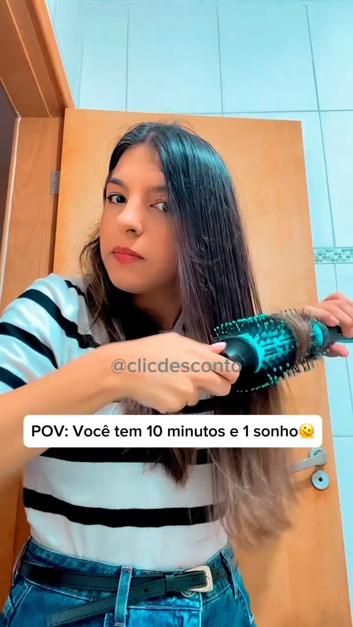✨Clicou, economizou, se arrumou✨
…aqui no caso só tenho 10 minutos (de tempo e paciência 🤣)! Quem vê assim secando o cabelinho nem imagina que só começou a fazer isso depois dos 30🫣 Ganhei de presente essa e foi um divisor de águas, agora saio com cabelo em ordem, não precisa de muitas técnicas nem habilidades, e é super rápido! Graças a Deus🙏🏽
Deixei uma seleção especial pra vocês de protetor térmico para cabelos, escova secadora e óleo finalizador!
Espero que gostem😊
#LTKwoman

#LTKbeauty #LTKbrasil