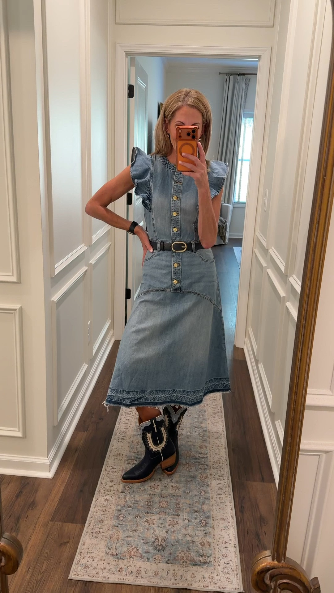 Design with soft sleeves and a flattering mid length silhouette this dress is both comfortable and elevated every day style wearing a size extra small.