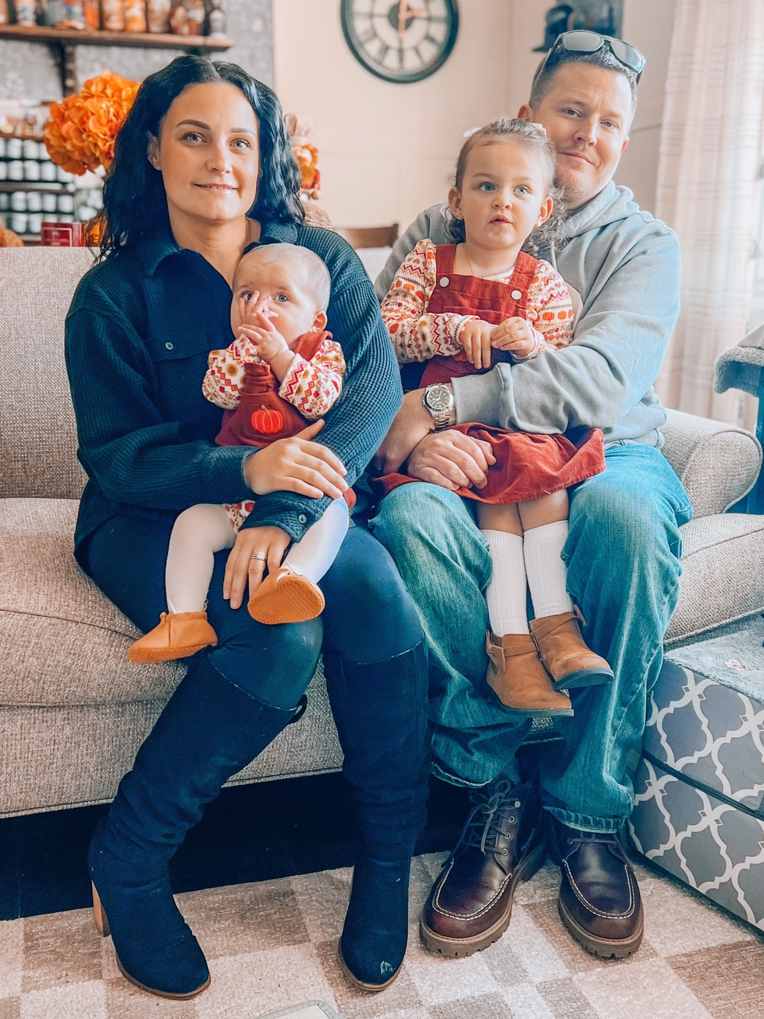 Family Fall Outfit Inspiration
#familyfit #americaneagle #nike #matchingfamily #matchingsiblings #fallfashion #cozychic #homedecor

#LTKCyberWeek #LTKsalealert #LTKGiftGuide