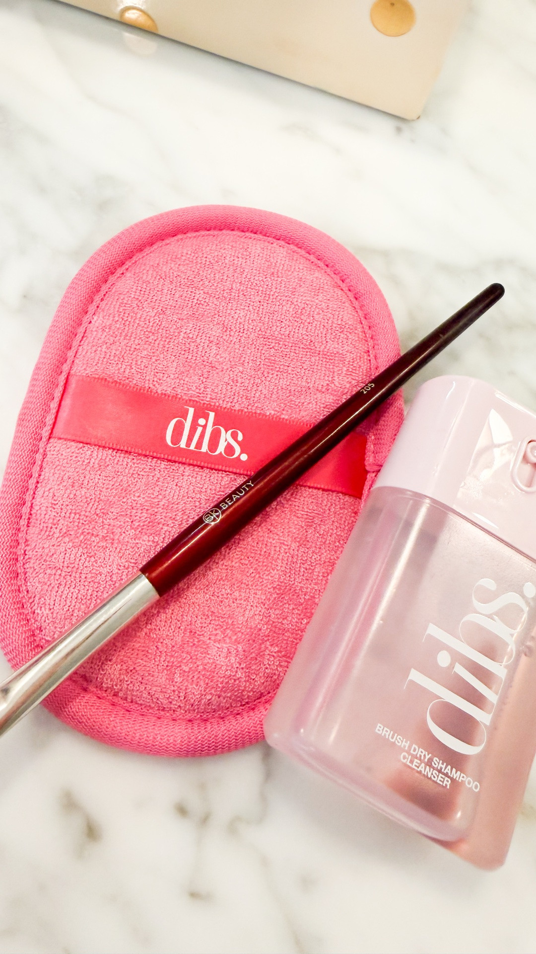 Alive this new @DIBS Beauty dry brush cleaner!

#LTKgrwm #LTKBeauty