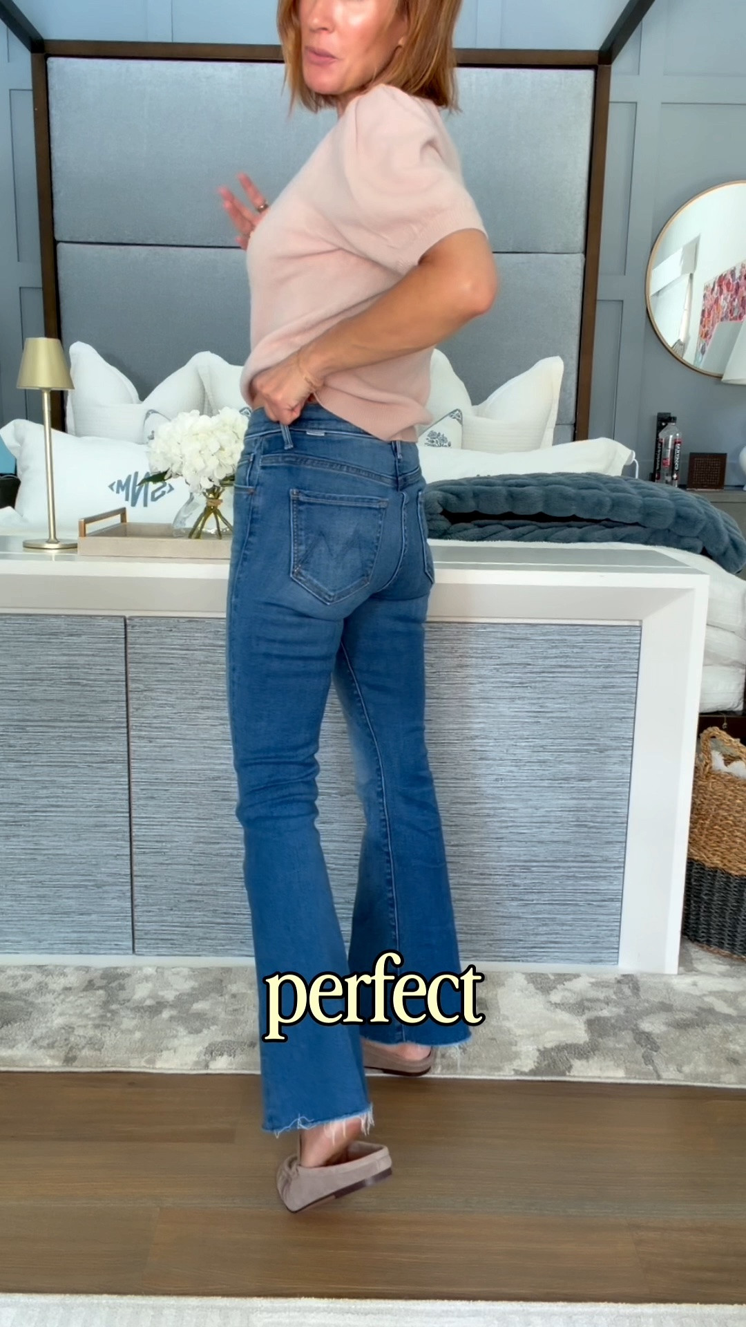 Didn't want to love these. Tried them on. That was it. One of my Nordstrom Anniversary Sale picks I'd buy again without hesitation — stretchy, soft, raw hem, perfect wash. #nsale #nsale2026 #nordstromanniversarysale #motherdenim #denim #jeans #fashionover40

#LTKootd #LTKSaleAlert #LTKPetite