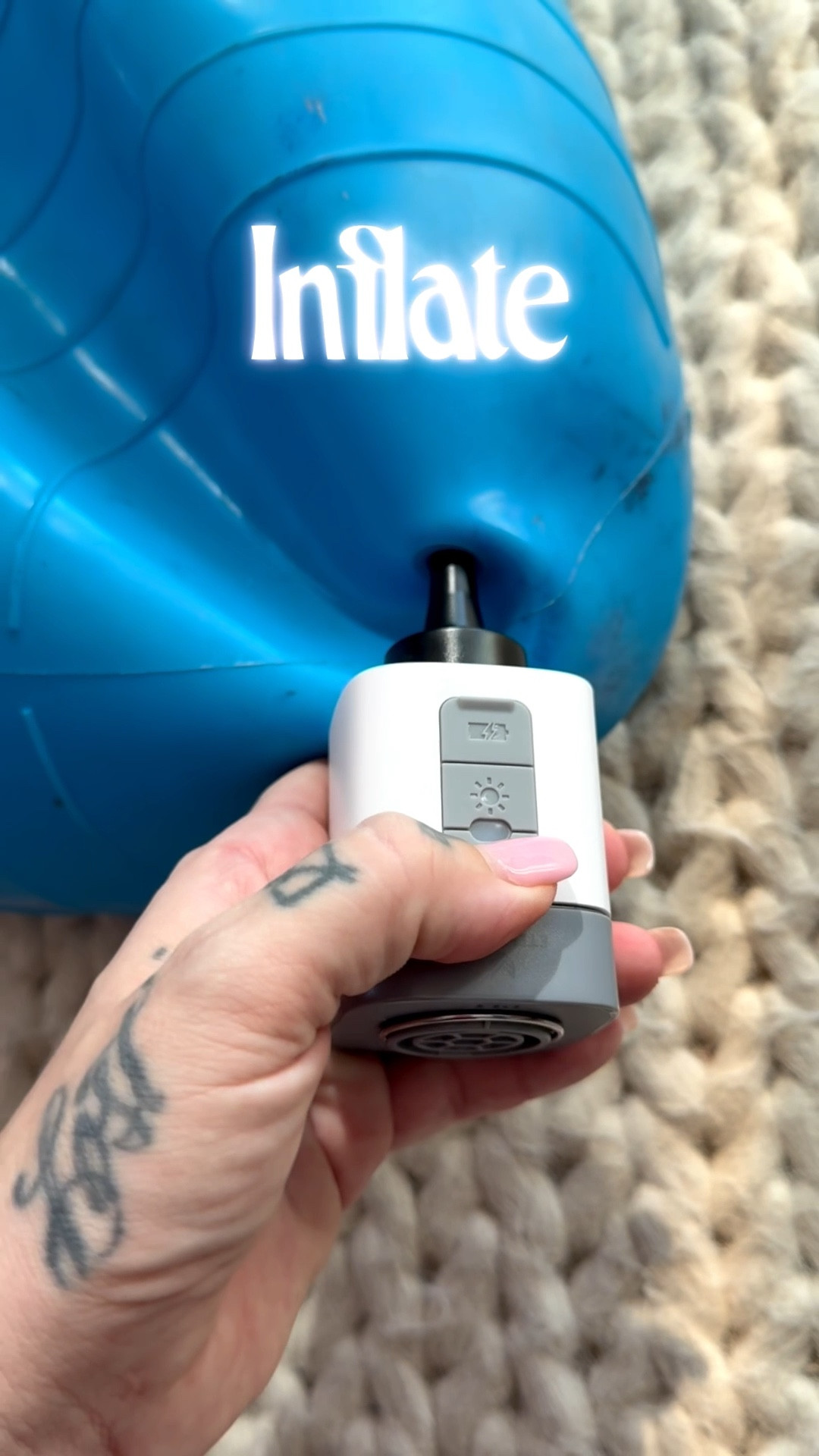 🎄Stocking stuffer?? This is a super handy-dandy travel pump that works great for pregnancy stuff  (exercise balls, peanut balls), pool toys, etc and it ALSO deflates them too. Woo! Also has a little night light on it 🔦


#LTKHome #LTKGiftGuide