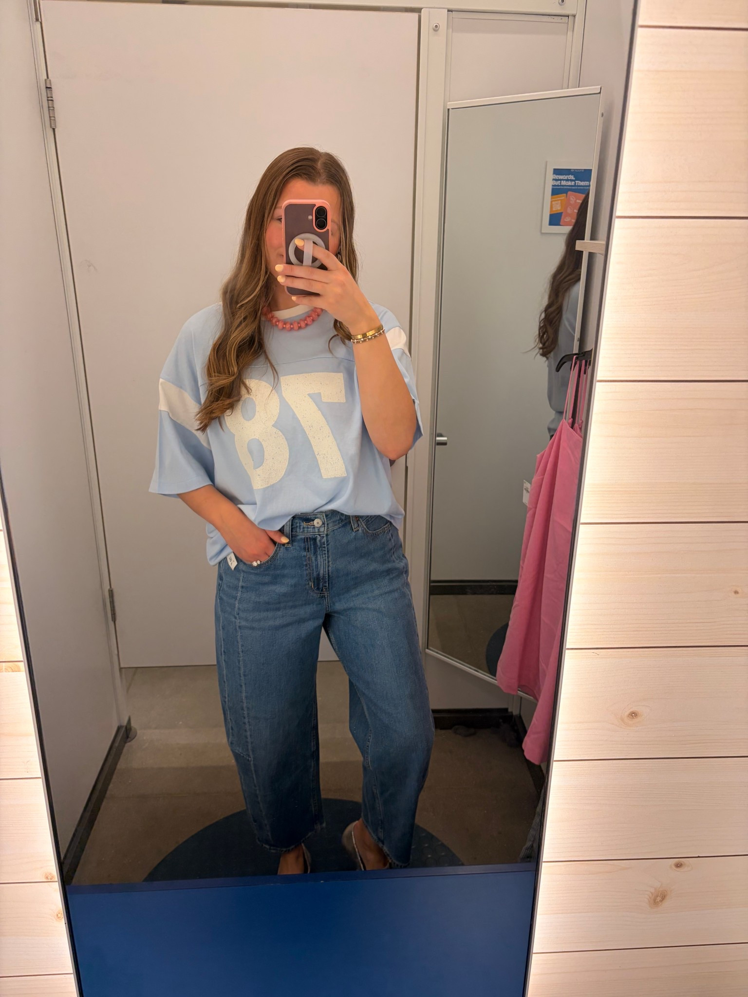 Old Navy is SOOOO good right now!!!! Got the tee in an XL for the oversized fit!! Barrel jeans are size 10!!!

#LTKootd #LTKdayinmylife #LTKgrwm