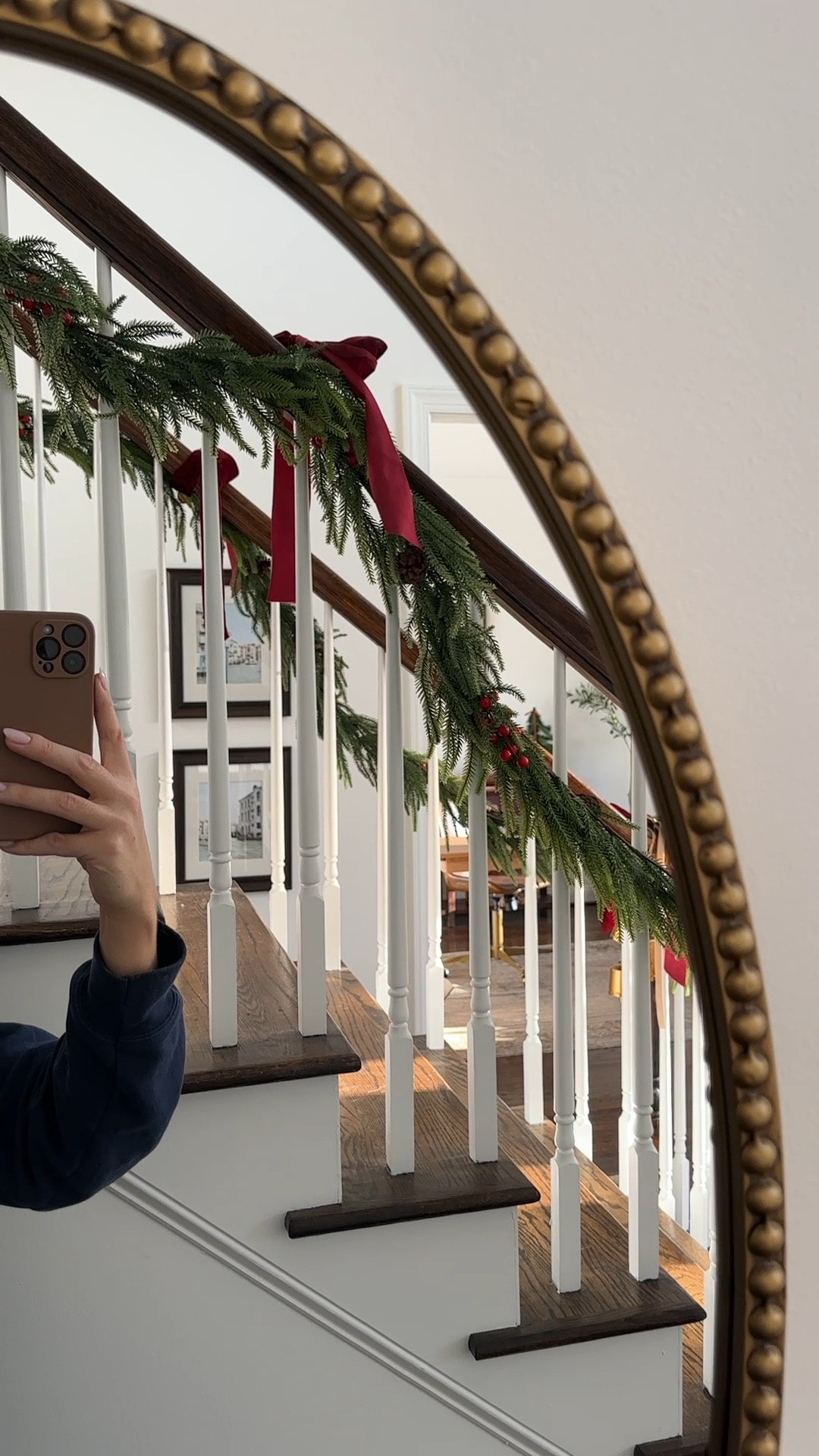 Garland, ribbon and gold mirror 🙌🏼

#LTKHoliday #LTKHome