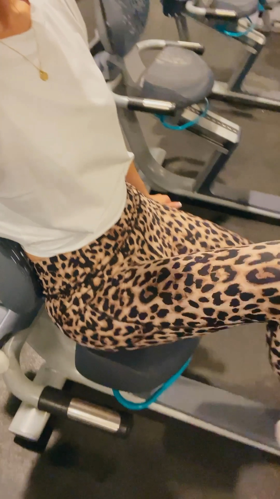 Workout OOTD

Yoga pants, workout tank, running shoes, and earbuds. Workout outfit, activewear, fitness outfit.

#LTKWatchNow #LTKActive #LTKFindsUnder100