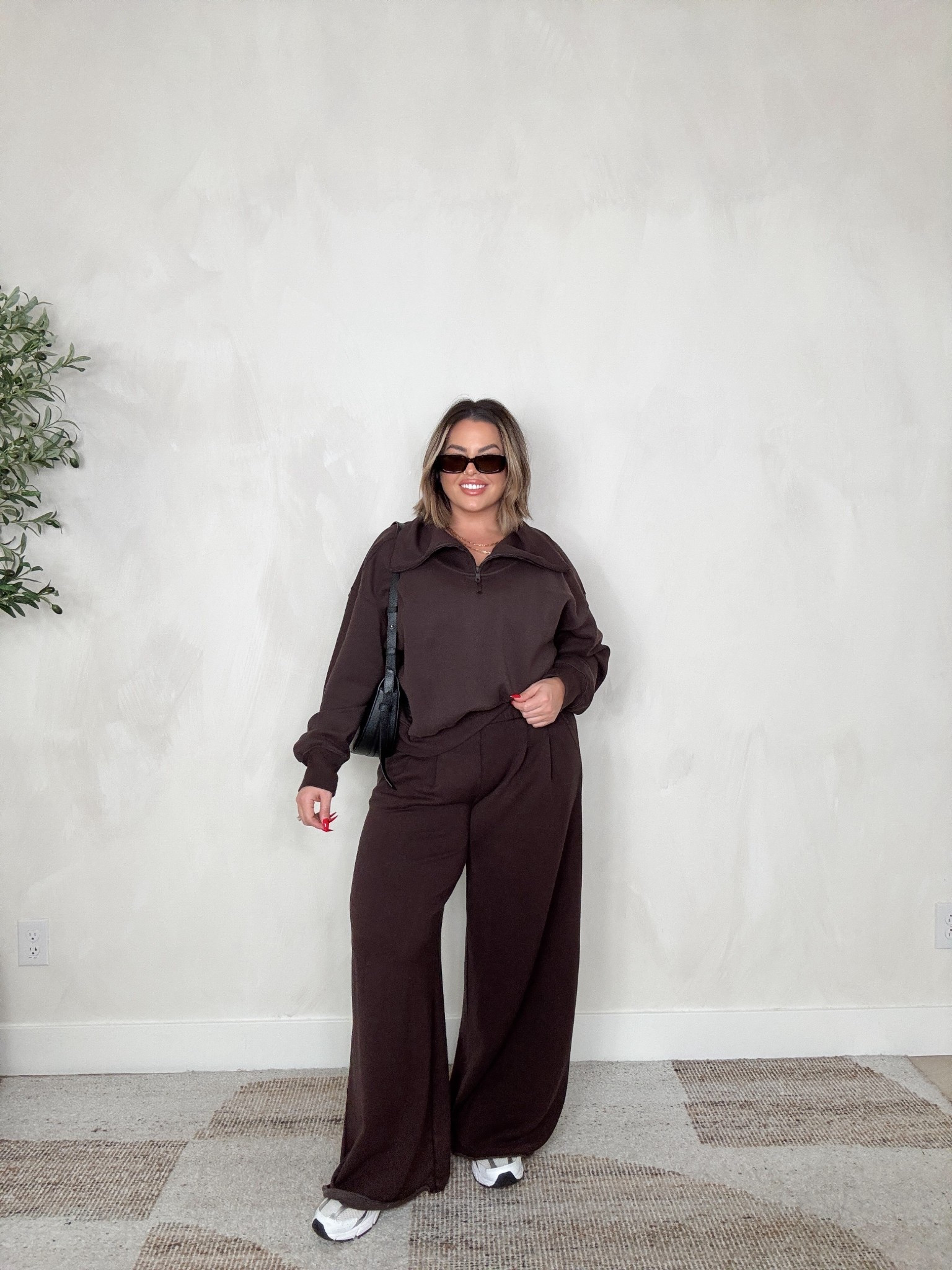 Top L 
Pants M I sized down cuz the large was big but the M is a tad small I would stick with the L 



#LTKSaleAlert #LTKMidsize