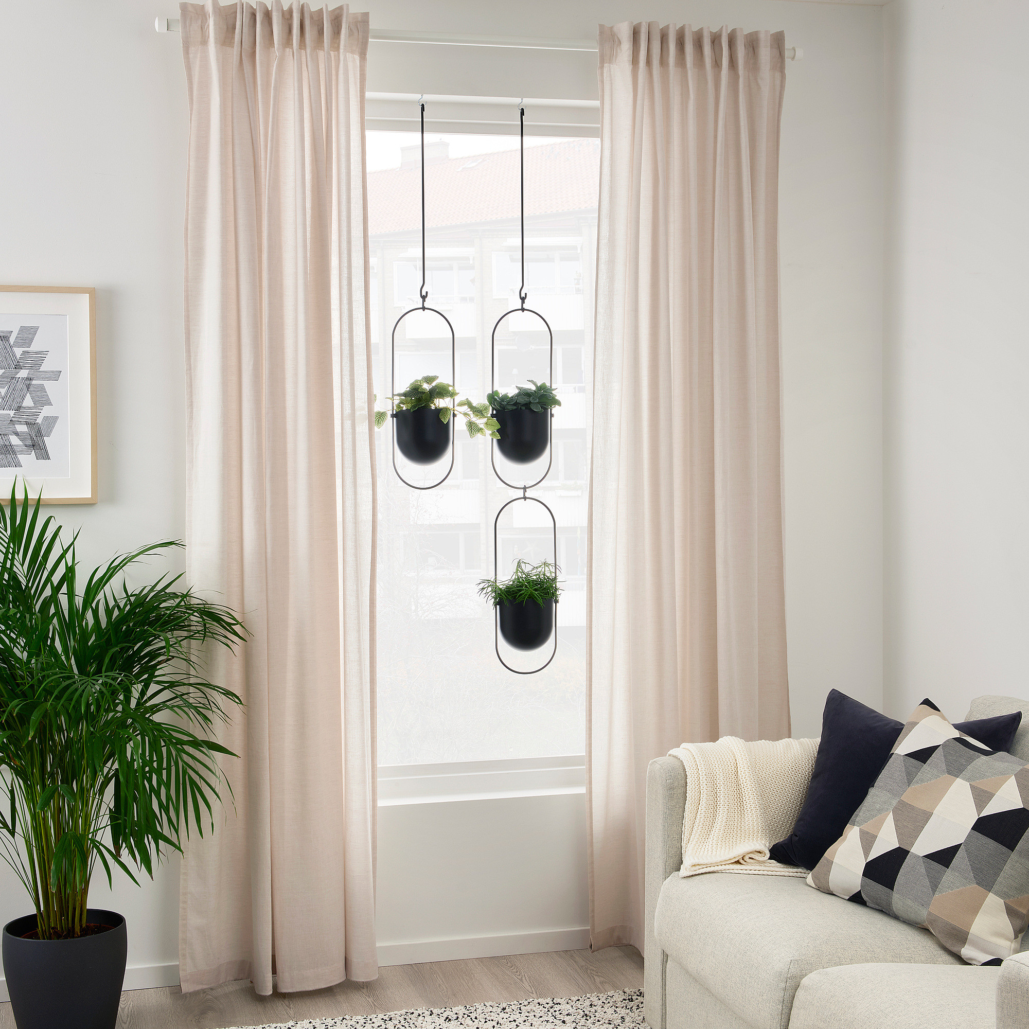 CHILISTRÅN Hanging planter, indoor/outdoor black, 4 ¾ " | IKEA US