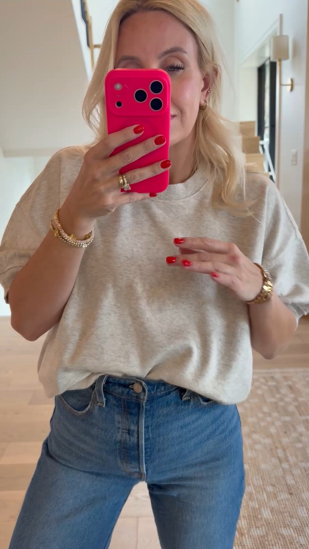 This short sleeve sweatshirt is perfect for anyone and everyone! I’m in a size medium

#LTKmomlife #LTKgrwm #LTKootd