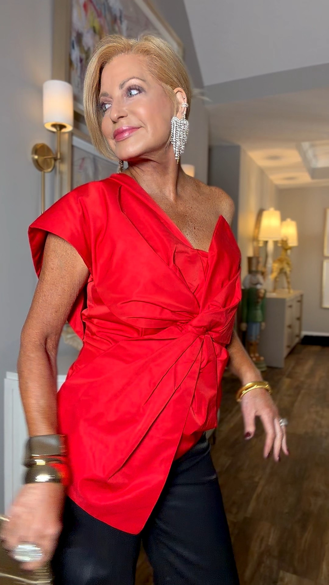 Must see fits for the holidays!! 
Sizes I’m wearing:
Red top/lg
Black off shoulder top/lg 
White Shirt/sm
Christmas sweater/med
Tulle Skirt/med 

#LTKStyleTip #LTKParties #LTKHoliday