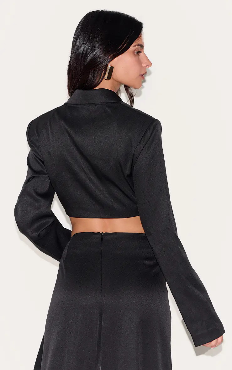 Black Twist Detail Long Sleeve Cropped Blazer | PrettyLittleThing US