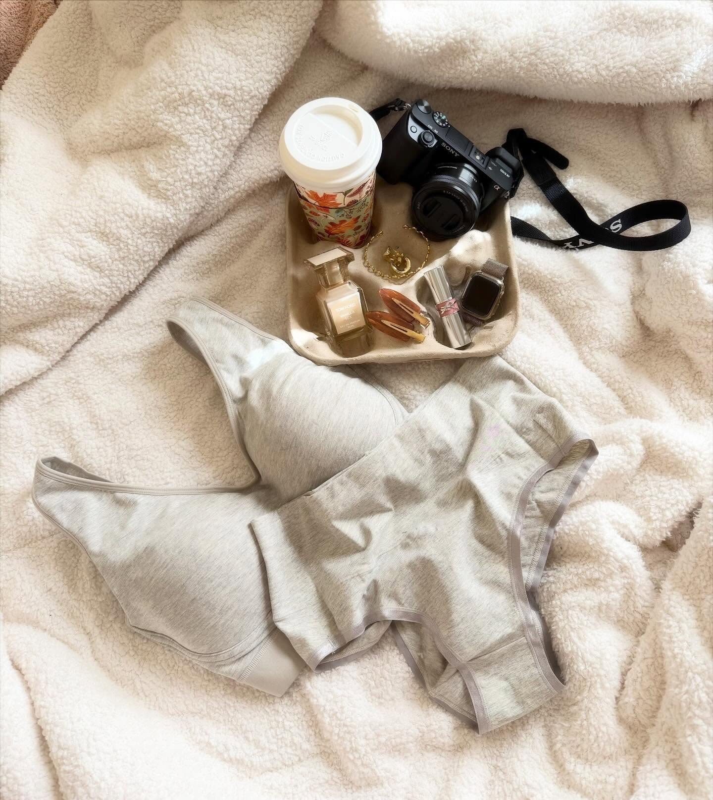 @truekind for those cozy mornings ALWAYS. 🫱🏻‍🫲🏼
If you have large breast you know the struggle of finding very comfortable bras. 💀 This one is perfect. 

#ad #truekindsquad @truekind 

Links will be in my LTK. 🤍