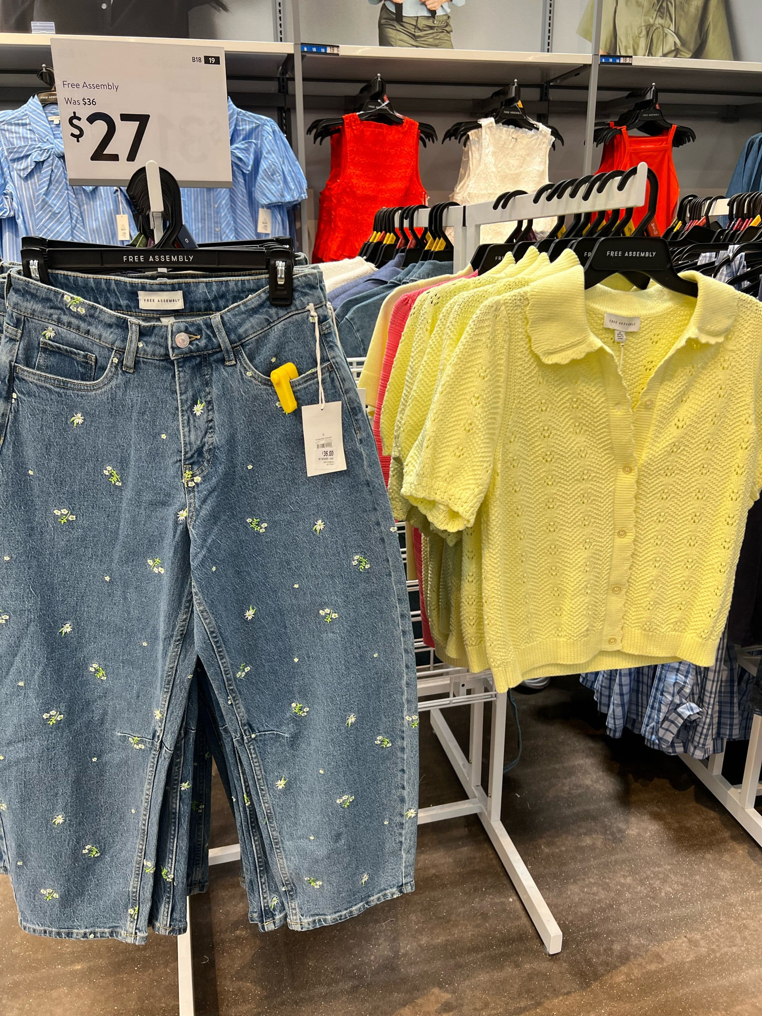 Walmart finds just keep getting better 💛✨—obsessed with this cute & casual combo (and that price? say less).

#LTKSaleAlert #LTKSeasonal