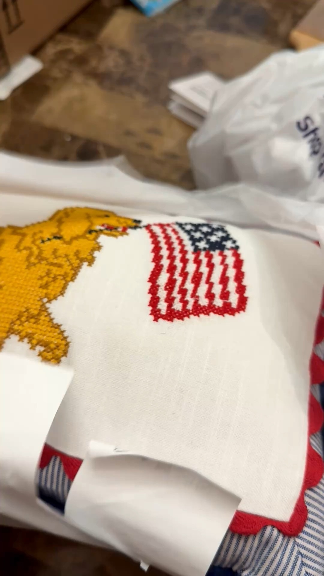 🚨Attention Golden Retriever owners🚨 you NEED to grab this insanely adorable pillow from Homegoods if you see it💛🇺🇸 the absolute cutest pillow for all the upcoming patriotic holidays❤️🤍💙 


#marthastewart #pillow #goldenretriever #goldenthings #vintagestyle #patriotic #goldenmama #goldenlover #homegoods #homegoodsfind #tjmaxx

#LTKdayinmylife #LTKHome