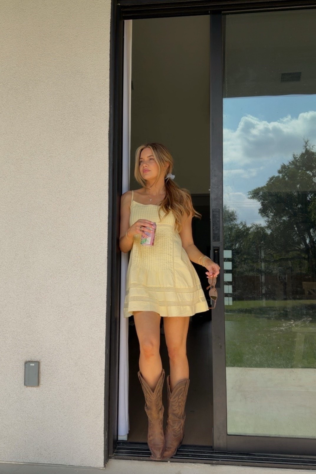 wearing an xs petite length in my dress! i’m 5’3!

@abercrombie 

#LTKSeasonal #LTKPetite #LTKSaleAlert