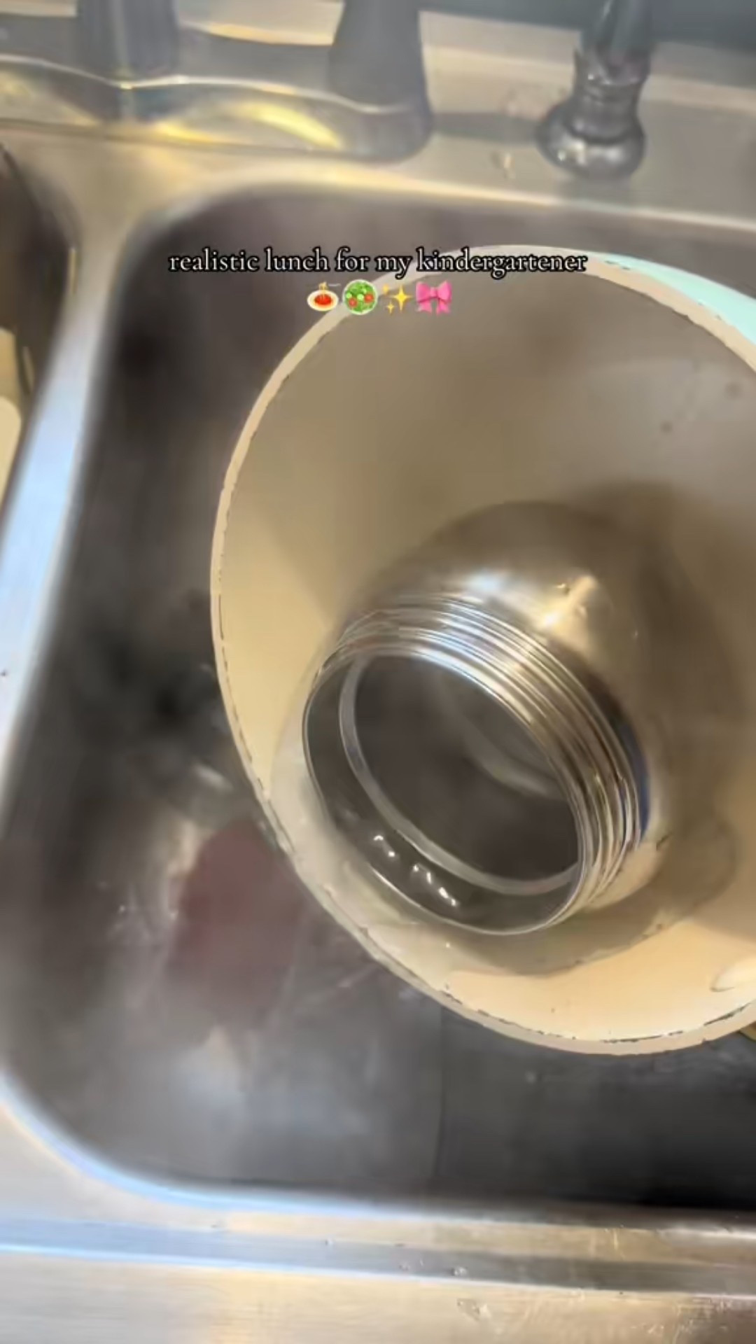 I’ll start sharing school lunches here again pretty soon but for now here’s one from last year 🤭

#schoollunchideas #packinglunchformykid #bentobox

#LTKFamily #LTKKids