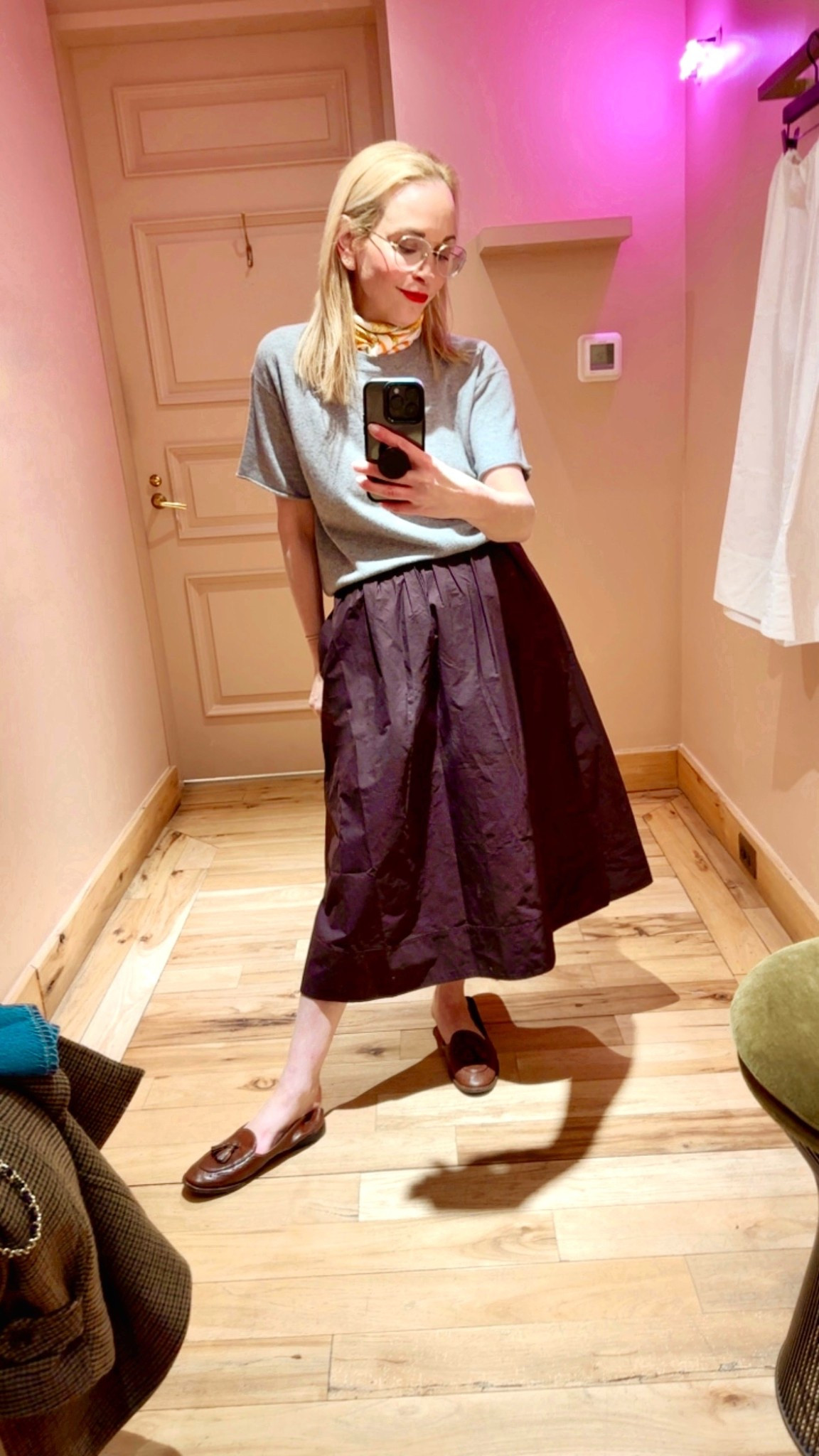 Wearing an xs in the skirt and a xxs in the cashmere. 

#LTKootd #LTKPetite