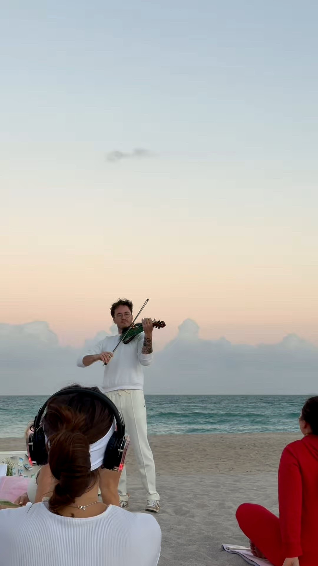 Sunset yoga by the ocean…
with live violin 🎻🌊

One of those moments that makes you slow down and just breathe ✨

Hollywood, FL never disappoints.

#SunsetVibes #OceanYoga #MindfulMoments #FloridaLife #WellnessLifestyle

#LTKActive #LTKfitnessgoals #LTKselfcare