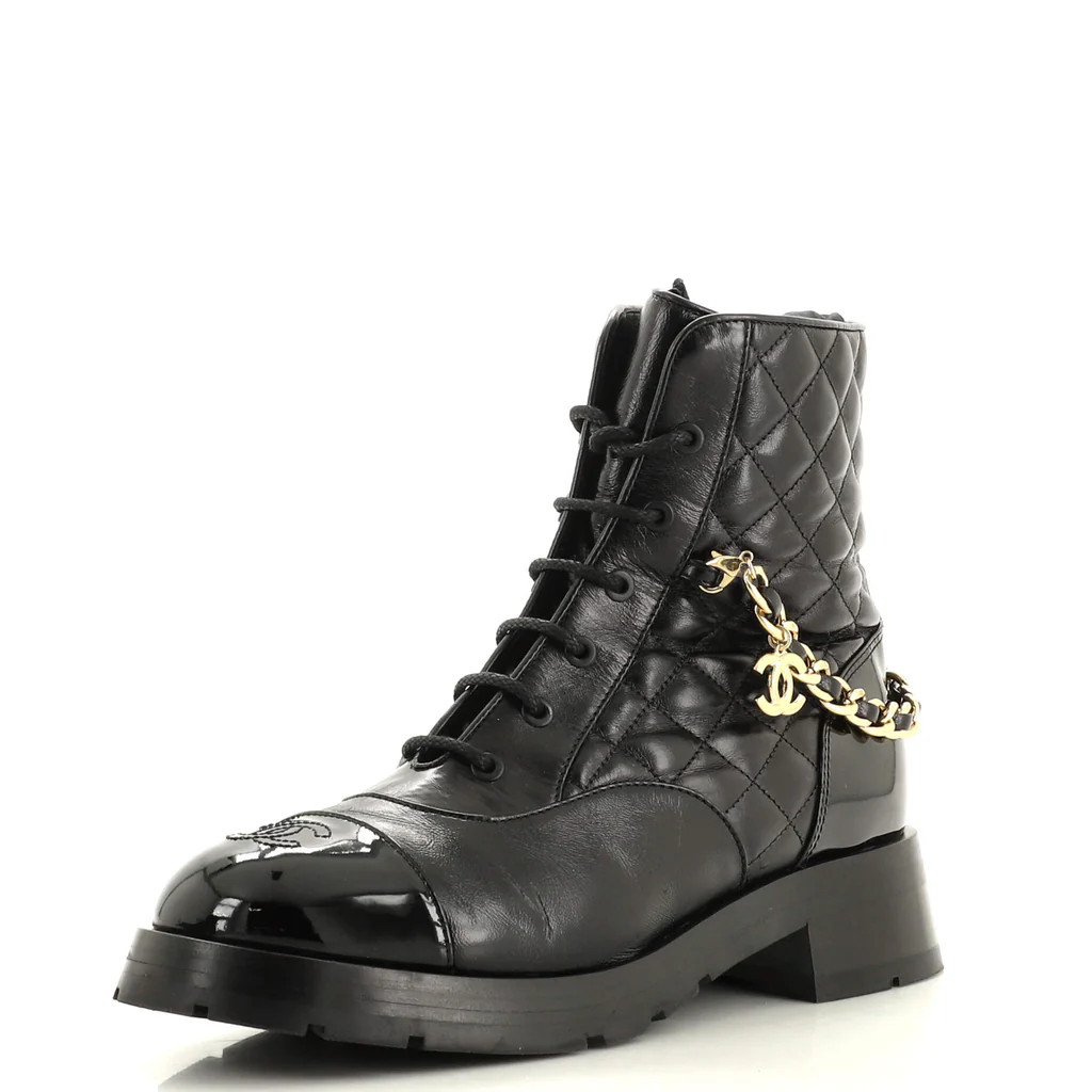 Women's Charm Chain CC Cap Toe Combat Boots Quilted Leather | Rebag