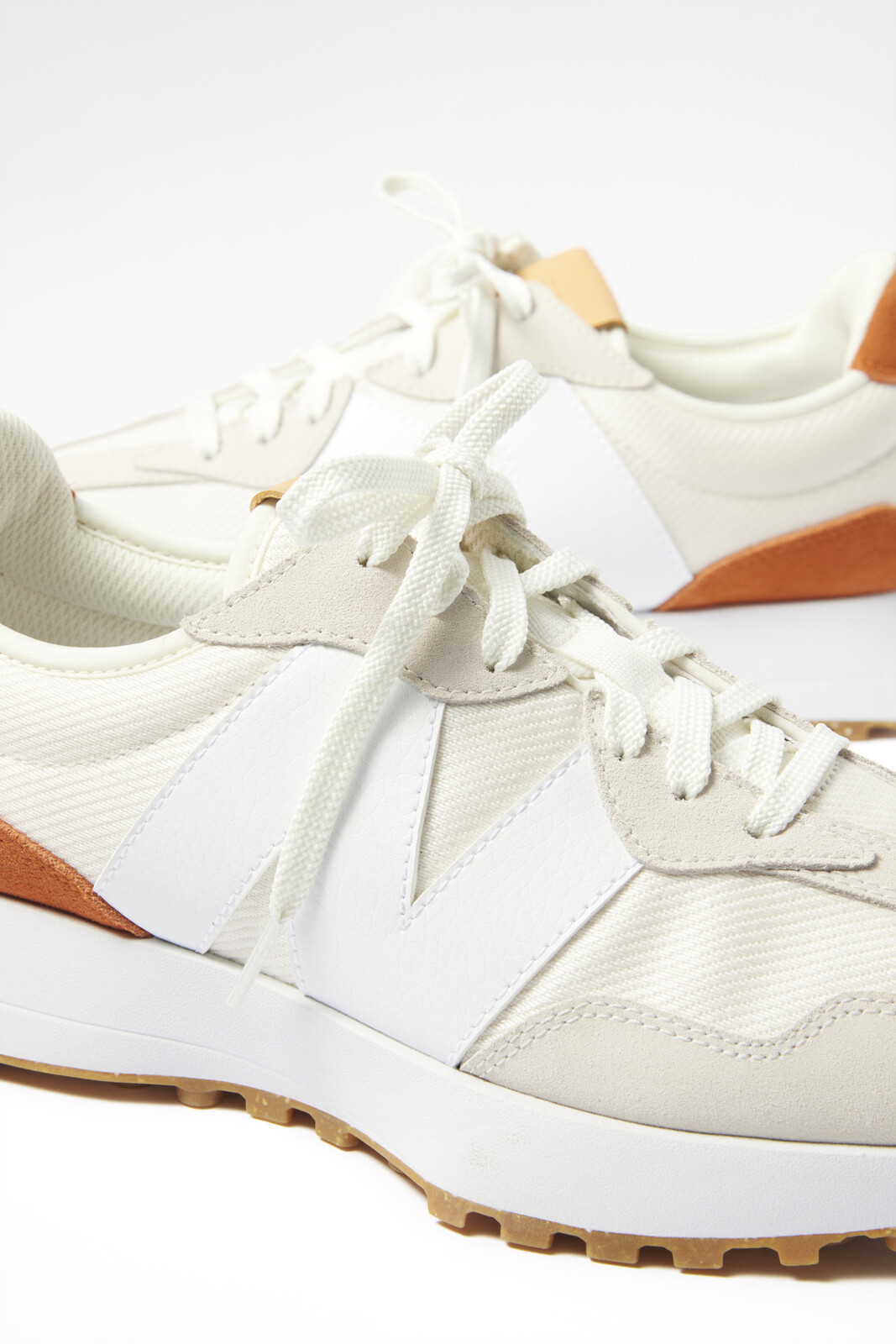 327 Sneaker | Evereve