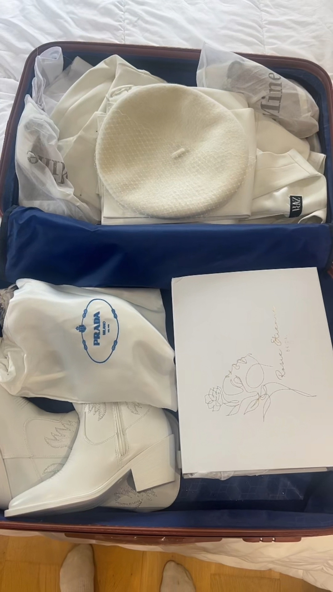 HEN DO BRIDAL 💍⛪️🩷