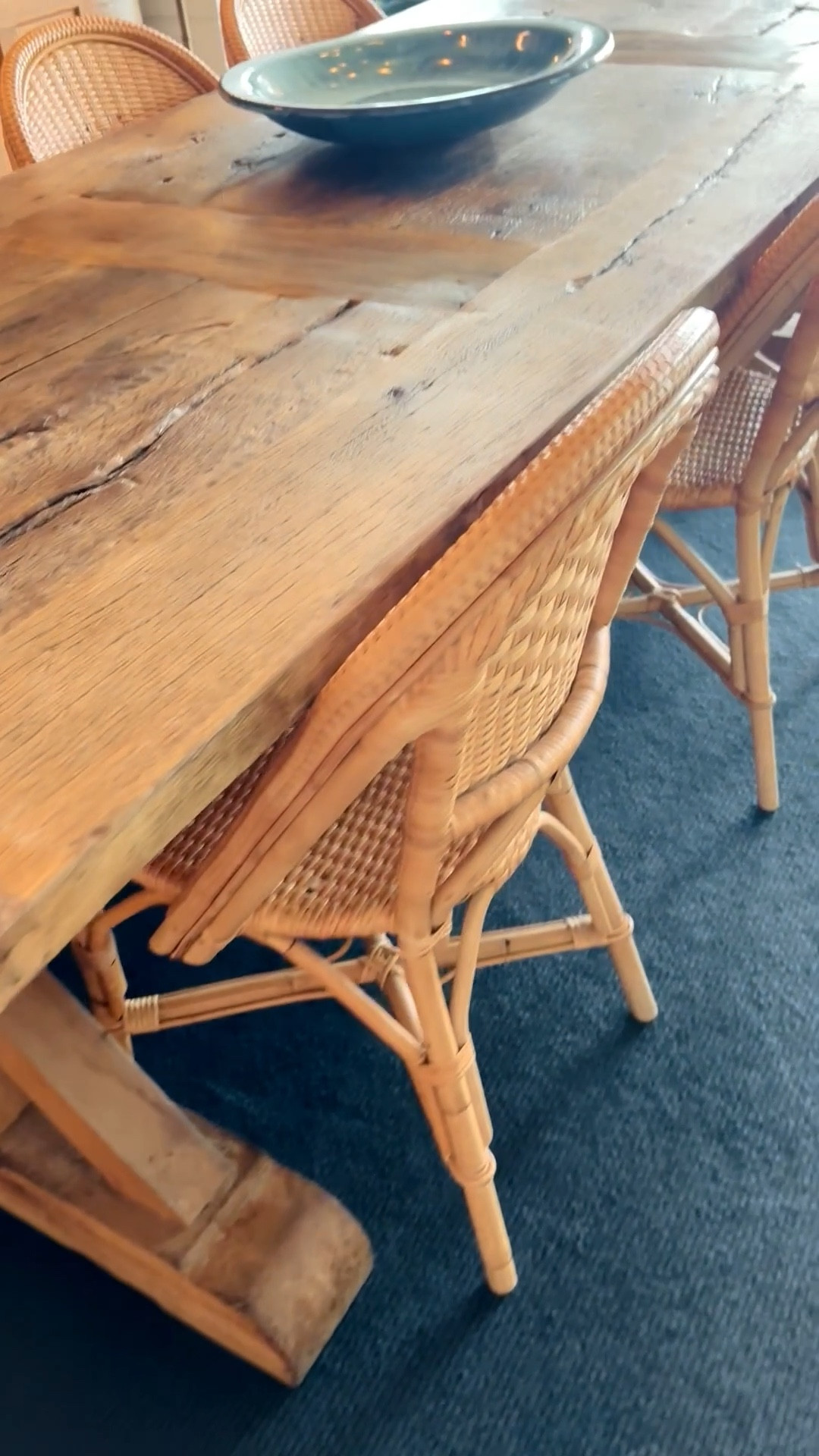 Relaxing and inviting — a coastal chic dining set that brings effortless elegance to your holiday gatherings. 🌊✨


#CoastalChic #HolidayDining #DiningRoomInspo #TableSetting #RelaxedElegance #HomeStyle #HostingSeason #SereneInteriors #SeasonalDecor #EffortlessStyle

#LTKHome #LTKHoliday #LTKSaleAlert