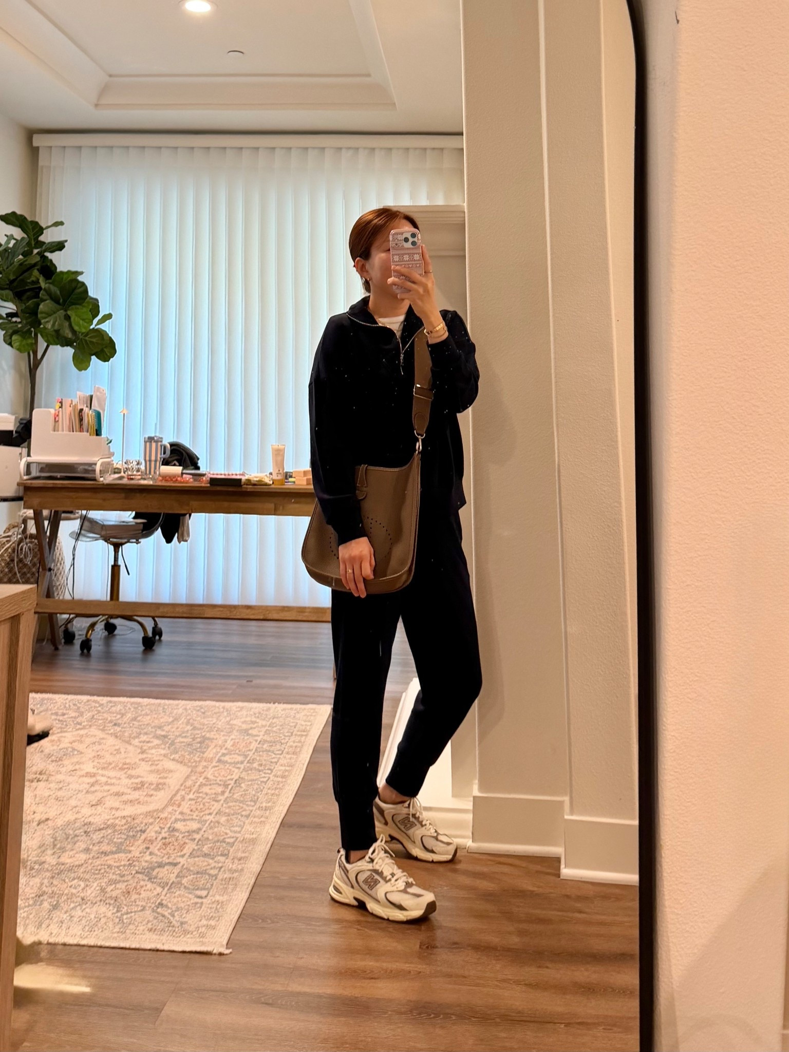 top & bottom size XS

#LTKPetite #LTKmomlife #LTKActive