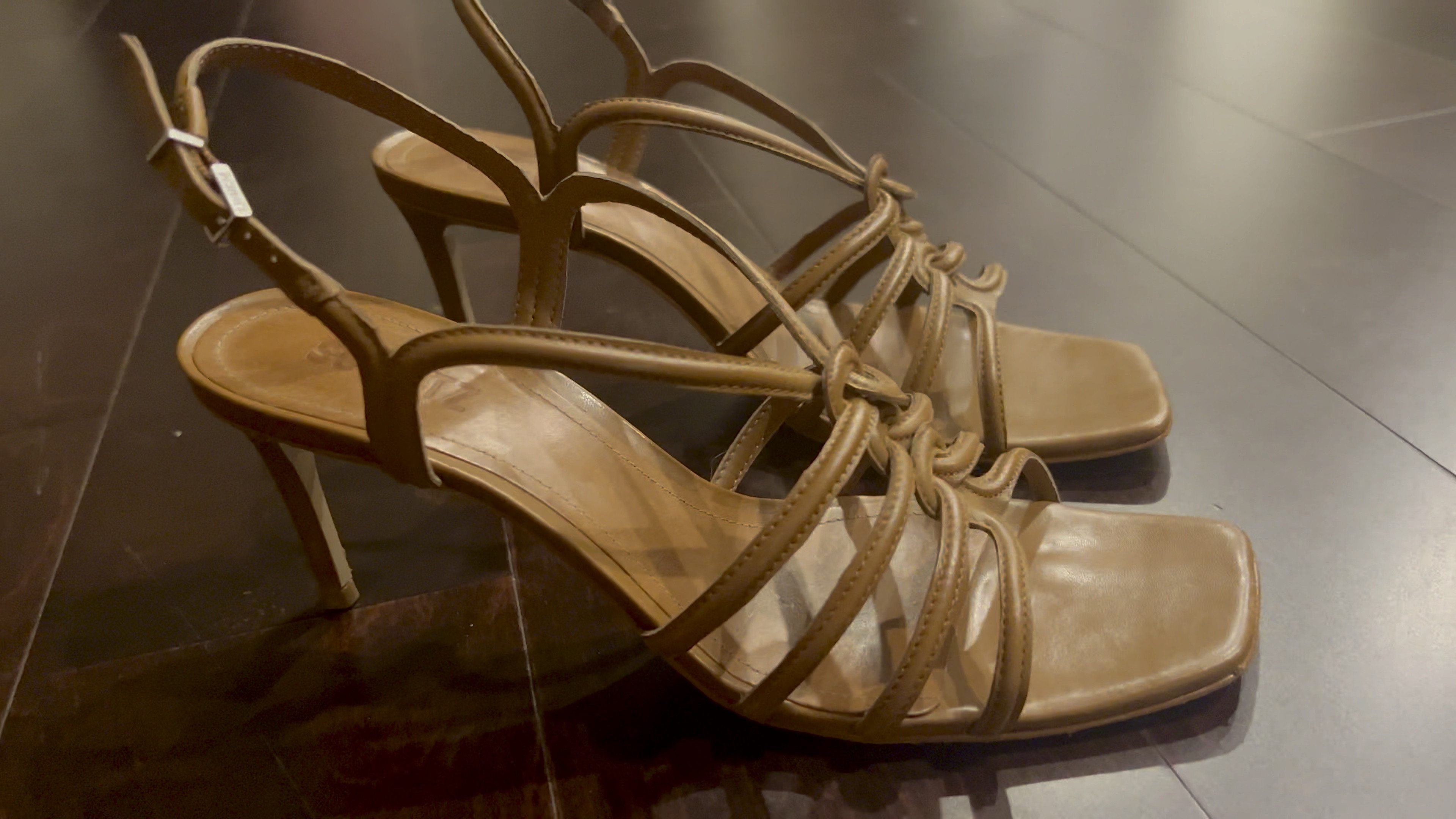 🔥Beautiful low heel sandal heels - Girls brunch, day dates, outn’about🤎 #fashion #sandals #ad




#LTKshoecrush #LTKFind #LTKSeasonal