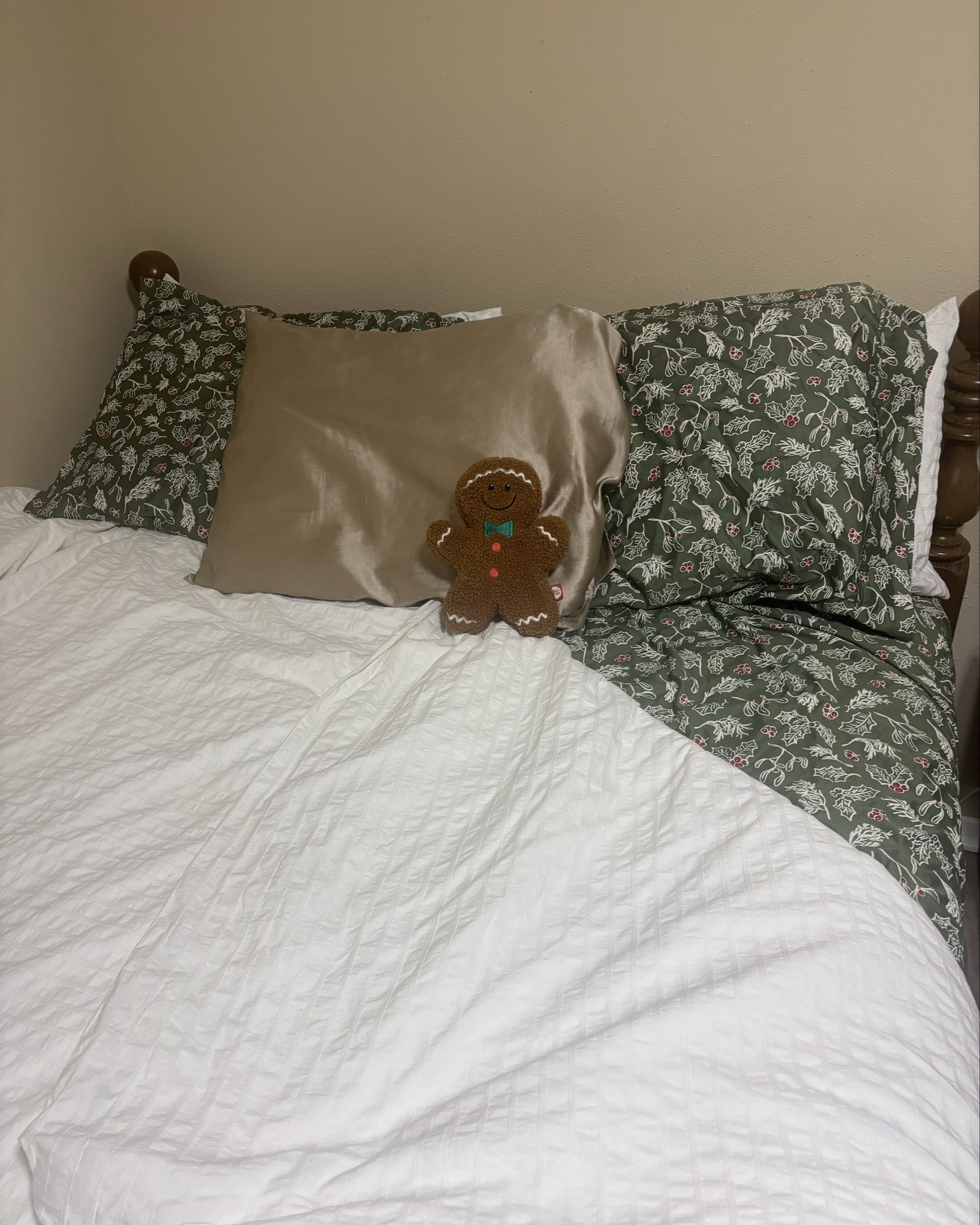 Switching to our holiday sheets today! Love these sheets from Target. Using these wad free things while Washing our regular sheets today too- have you tried them? 

#LTKHoliday #LTKdayinmylife #LTKGiftGuide