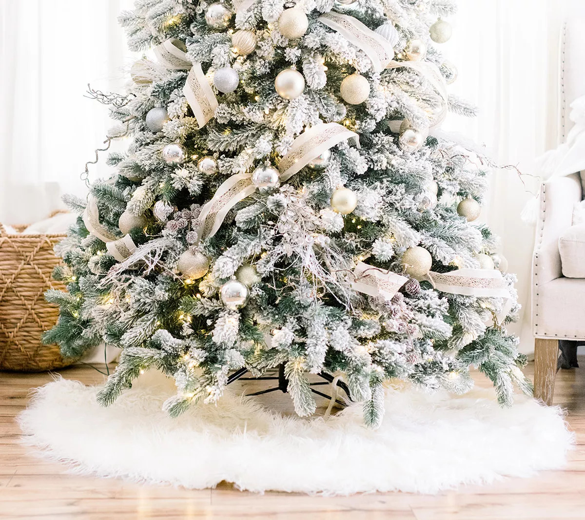 48" White Faux Fur Tree Skirt by Lauren McBride | QVC