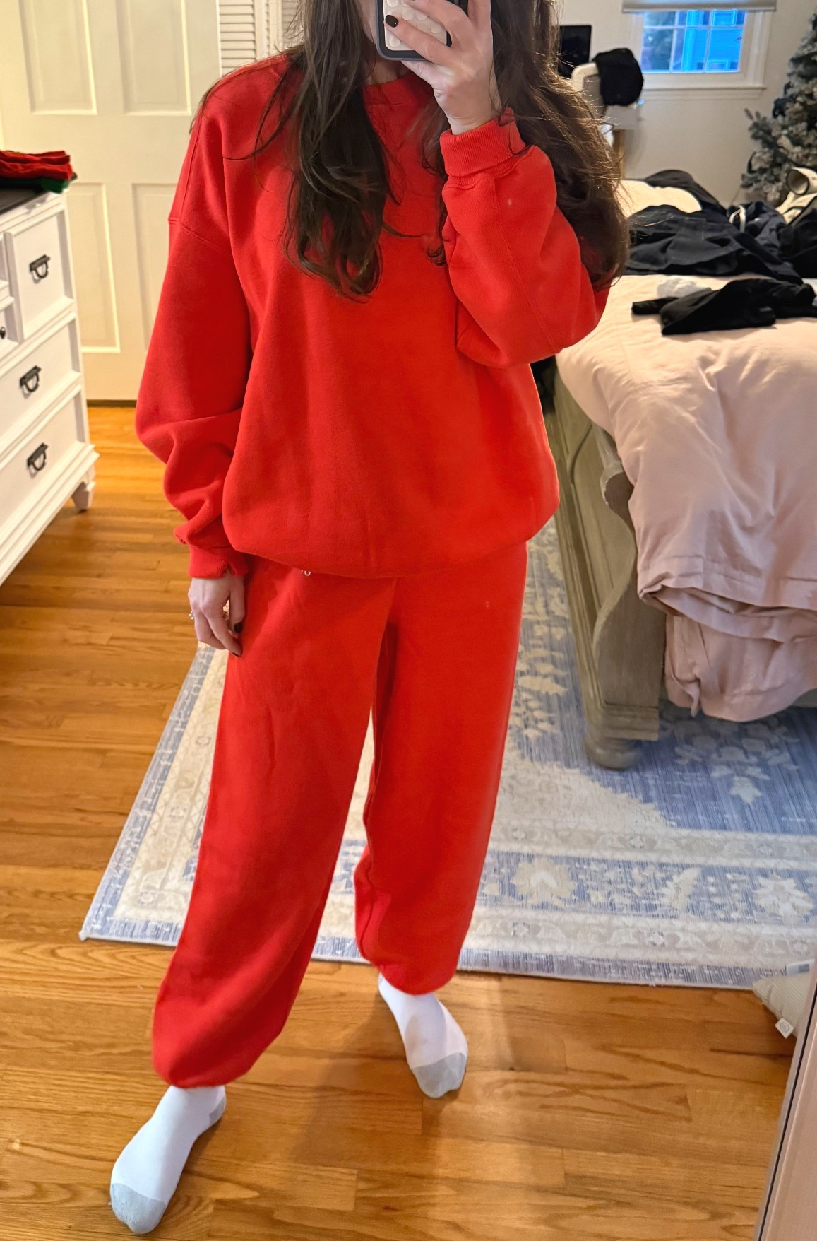 Comfiest sweatsuit giving all the Santa Claus vibes 

#LTKHoliday #LTKCyberWeek #LTKGiftGuide