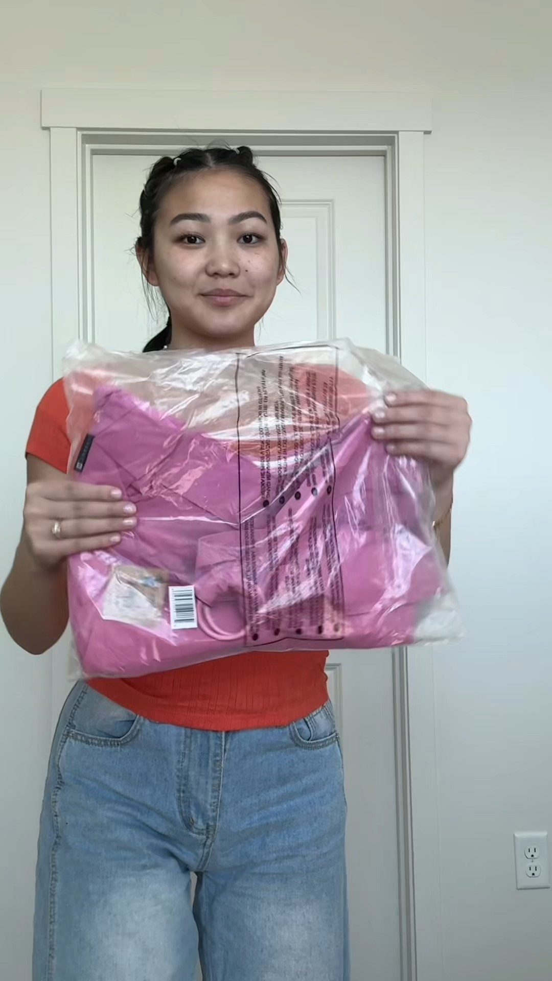 Pack my new bag from @thread_wallets with me!😘 they have such fun new tote bags and I’m obsessed!! They have mini versions of this bag too🤭 use code: “maylinhill” at checkout to save $$!

#utah #summer #spring #outfitinspo #baginspo #bag #purse #purseblog #purseinspo #warmwelcome #warmweather #summerlovin #lds #ldsutah