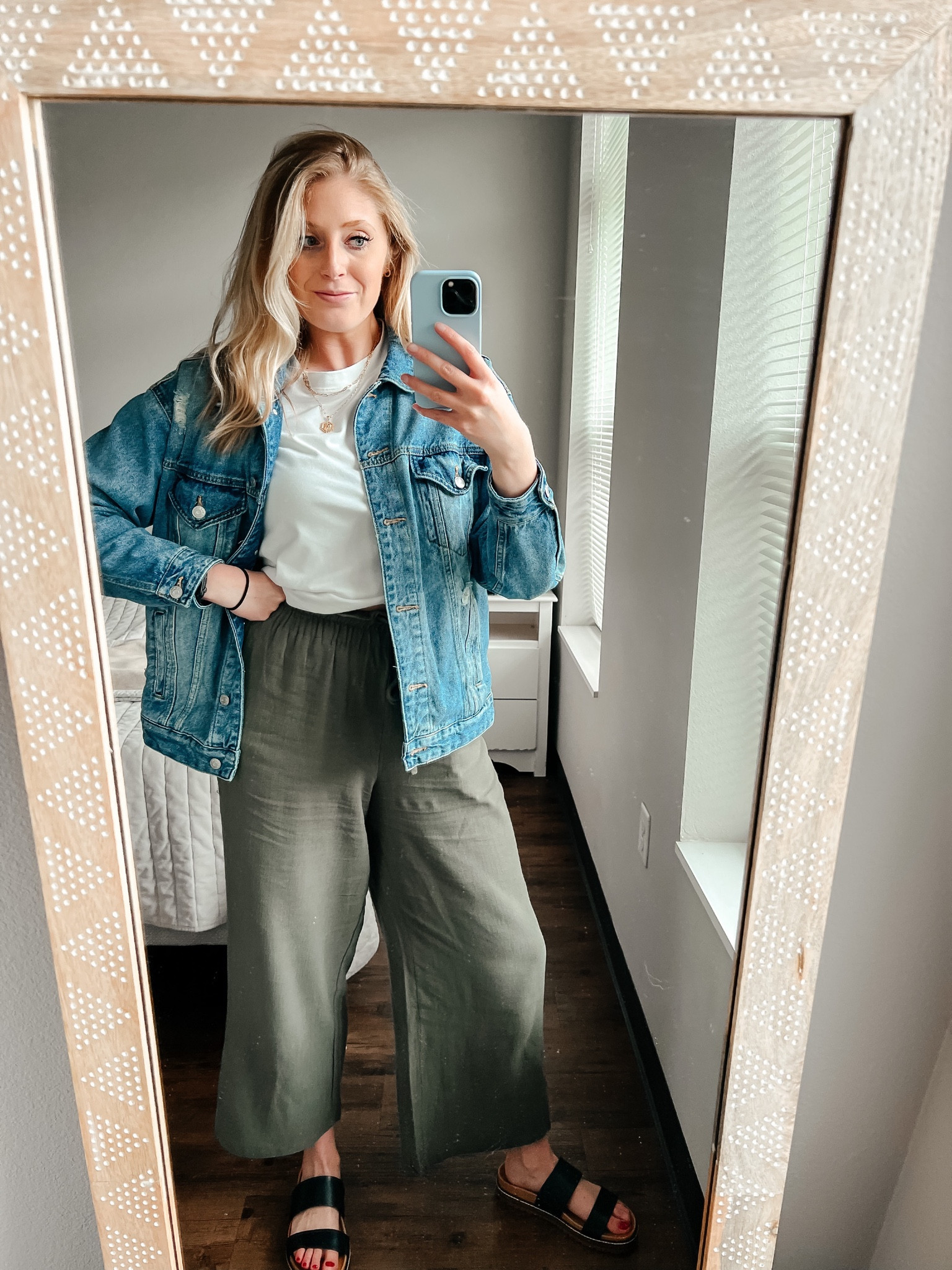 What I wore in the classroom today 🤍

Classroom outfit, school SLP outfit, teacher outfit, spring fashion, olive green pants

#LTKshoecrush #LTKworkwear