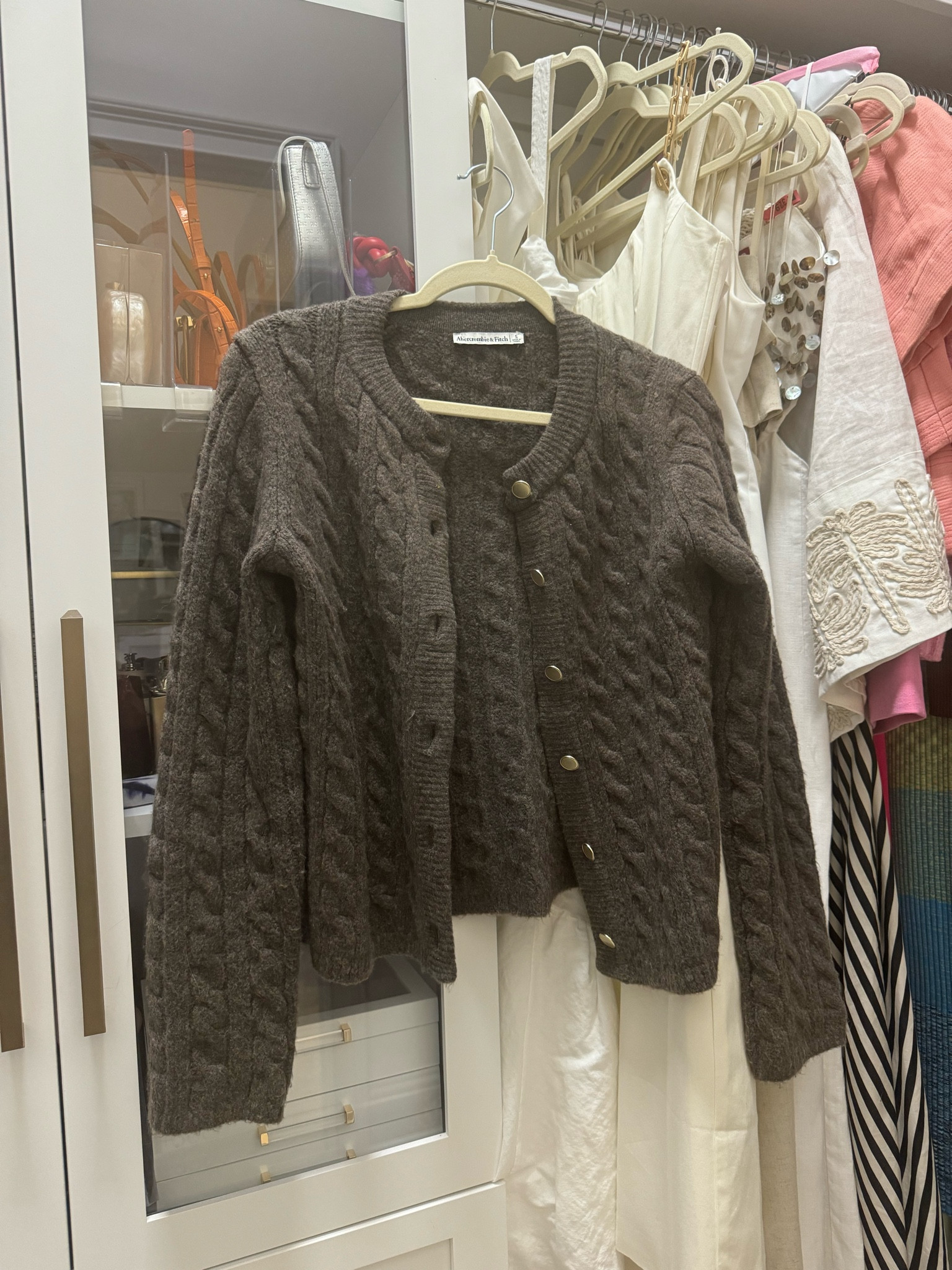 Cute and SOFT fall and winter cardigan!! 

#LTKBeauty #LTKHoliday #LTKStyleTip