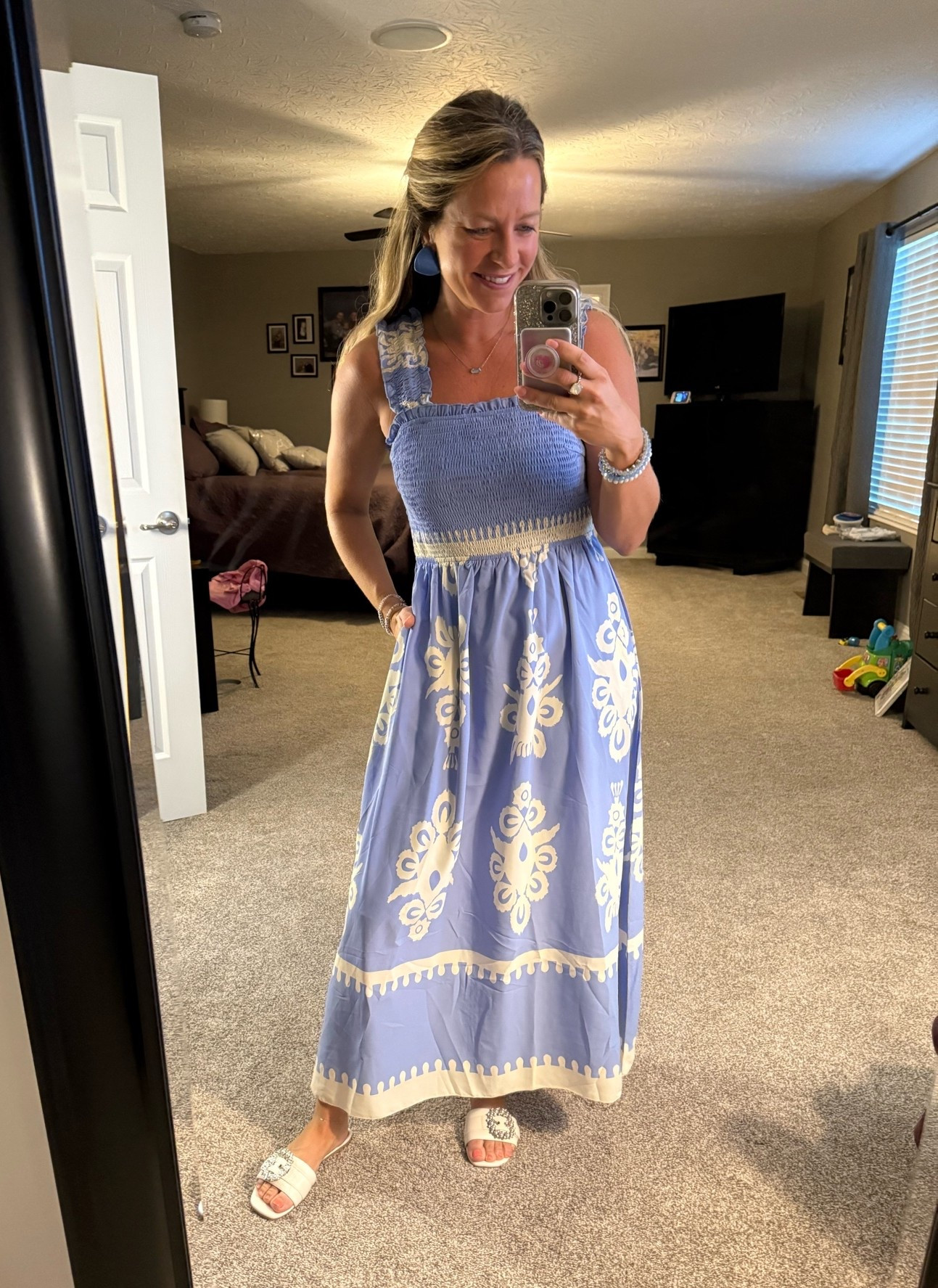 The comfiest dress, very light weight, doubled lined (so it’s not see through) and it has pockets 🫶🏻 TTS

#LTKootd #LTKWorkwear #LTKSaleAlert